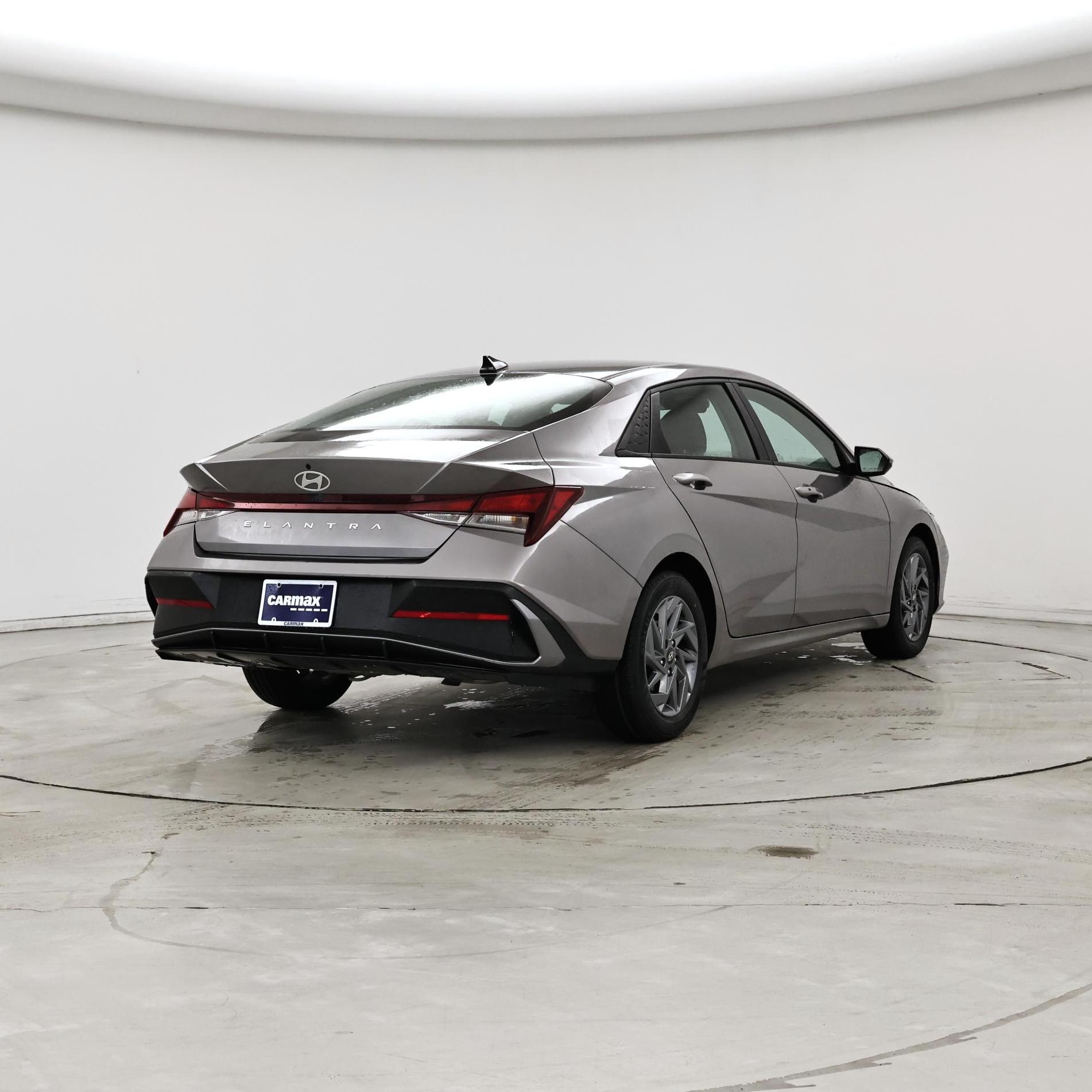 Thumbnail: 2024 Hyundai Elantra - 8