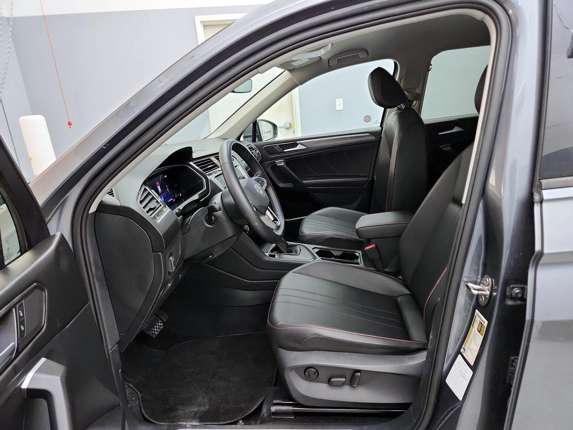 Thumbnail: 2024 Volkswagen Tiguan - 11