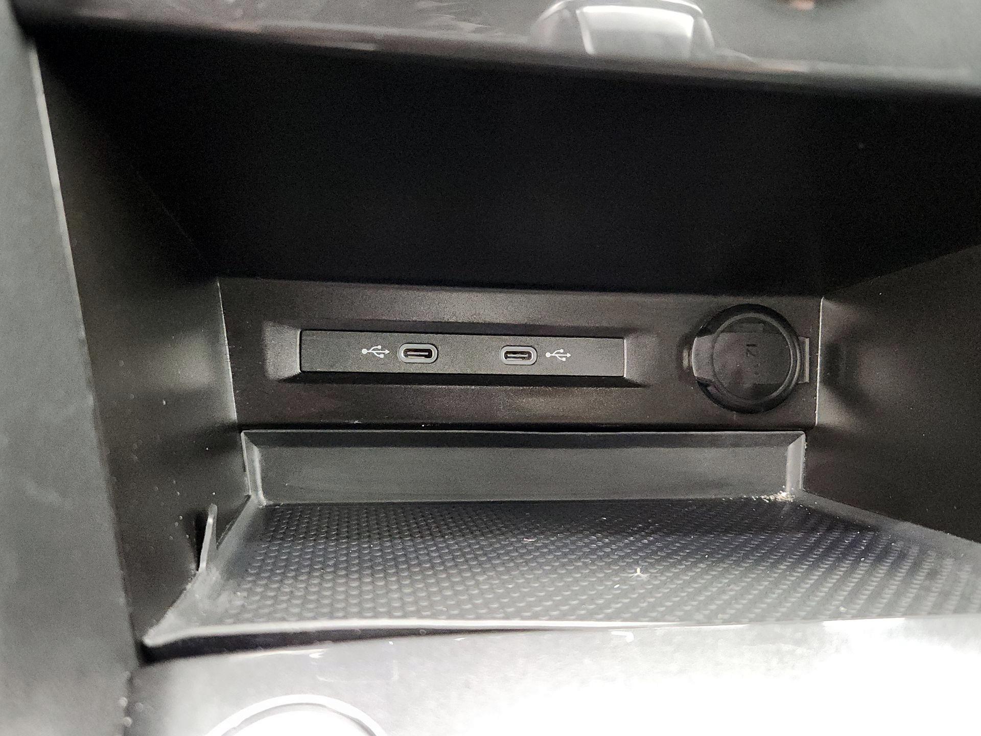 Thumbnail: 2024 Volkswagen Tiguan - 18