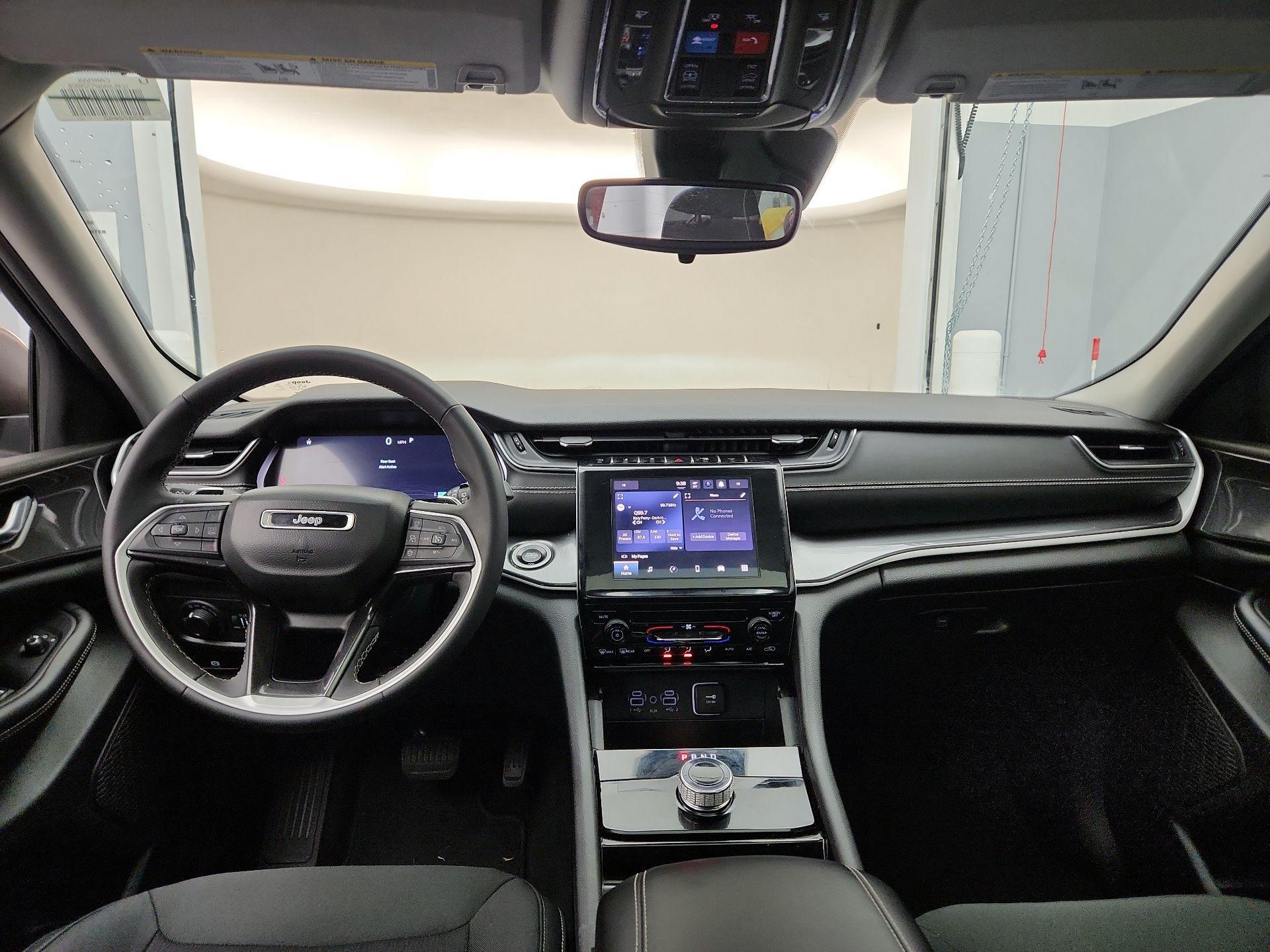 Thumbnail: 2023 Jeep Grand Cherokee - 9