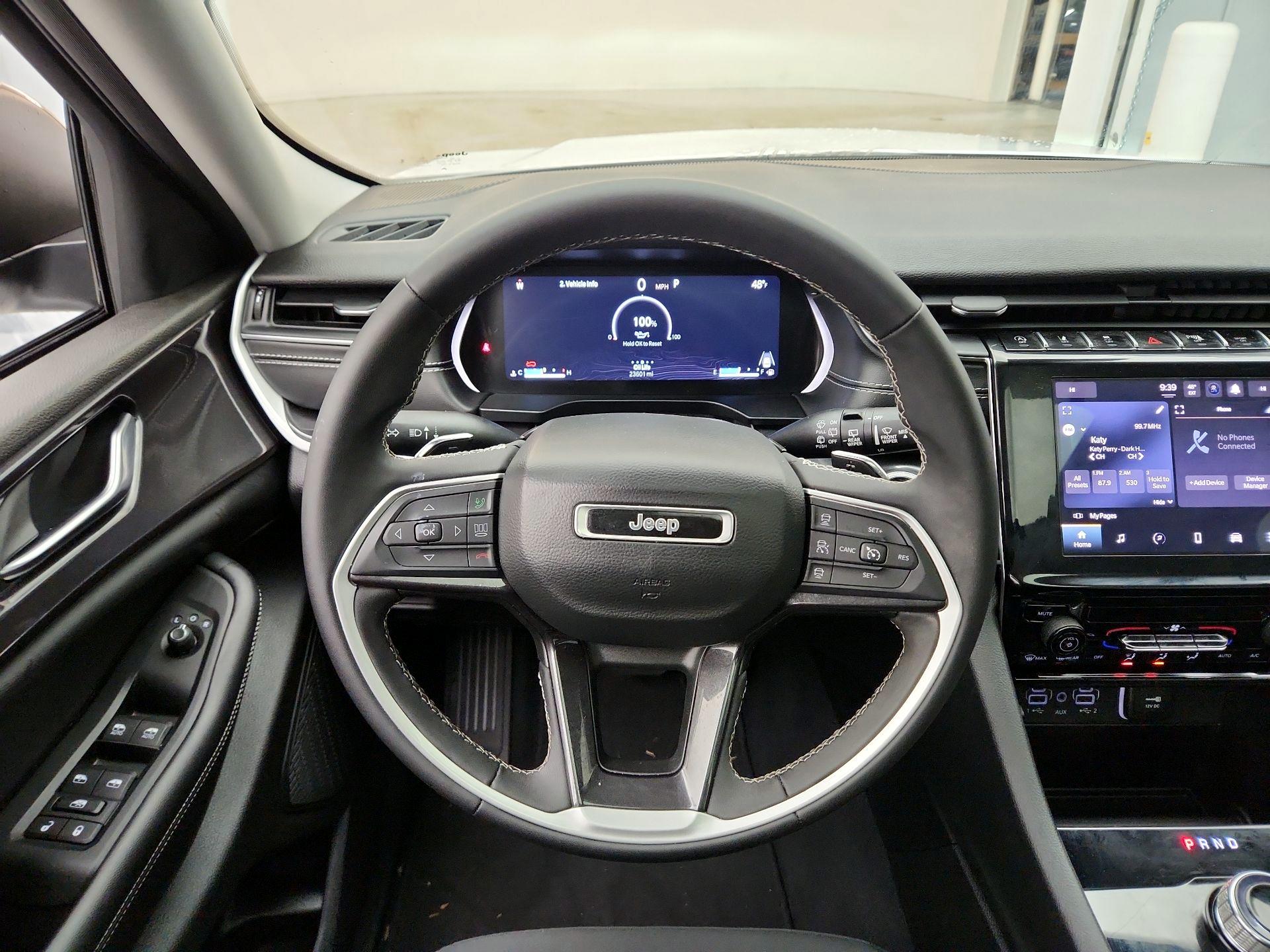 Thumbnail: 2023 Jeep Grand Cherokee - 10