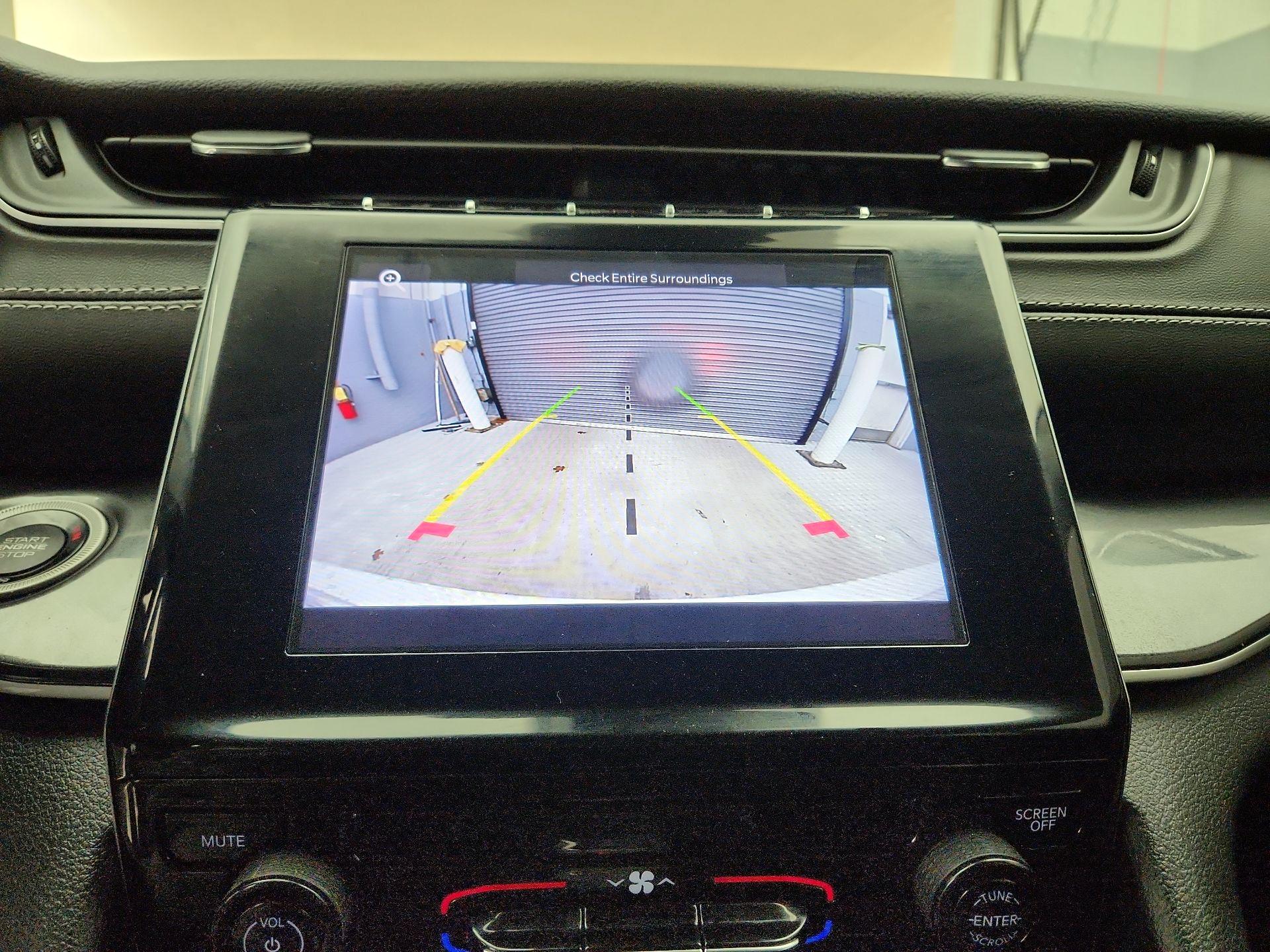 Thumbnail: 2023 Jeep Grand Cherokee - 14