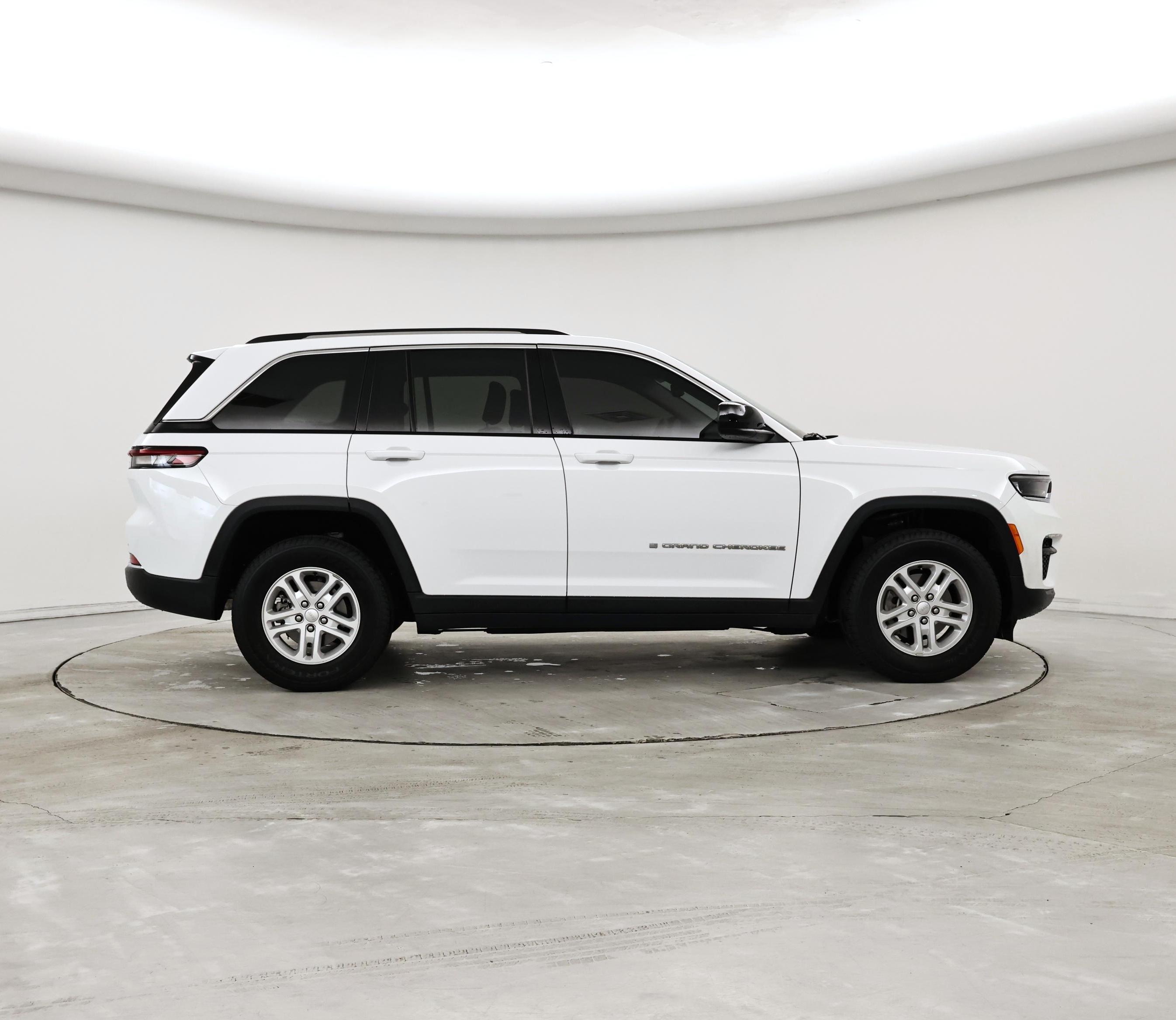 Thumbnail: 2023 Jeep Grand Cherokee - 7