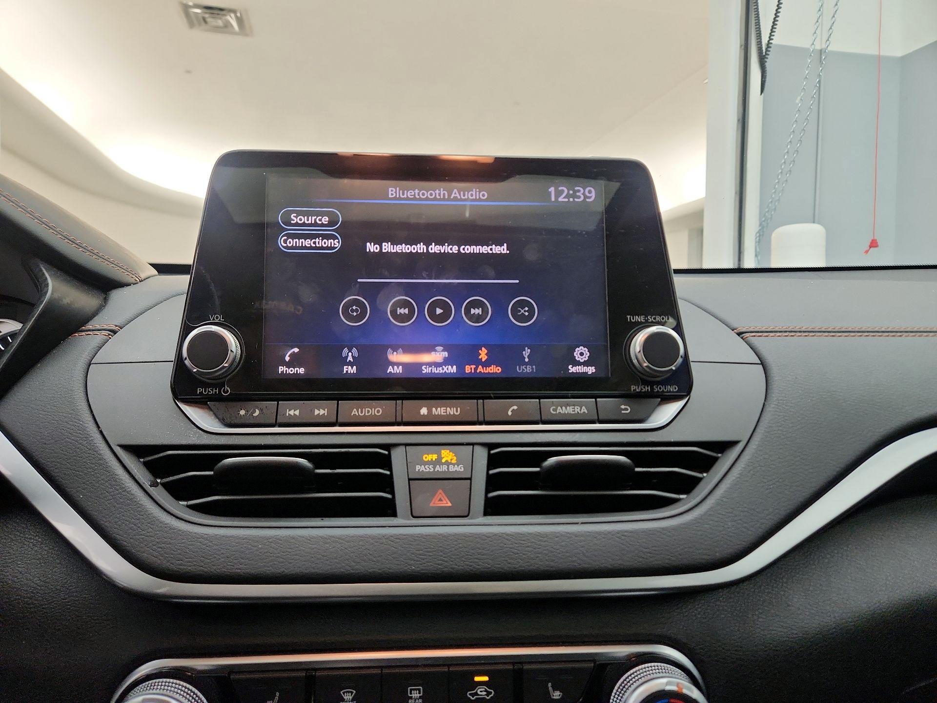 Thumbnail: 2020 Nissan Altima - 15