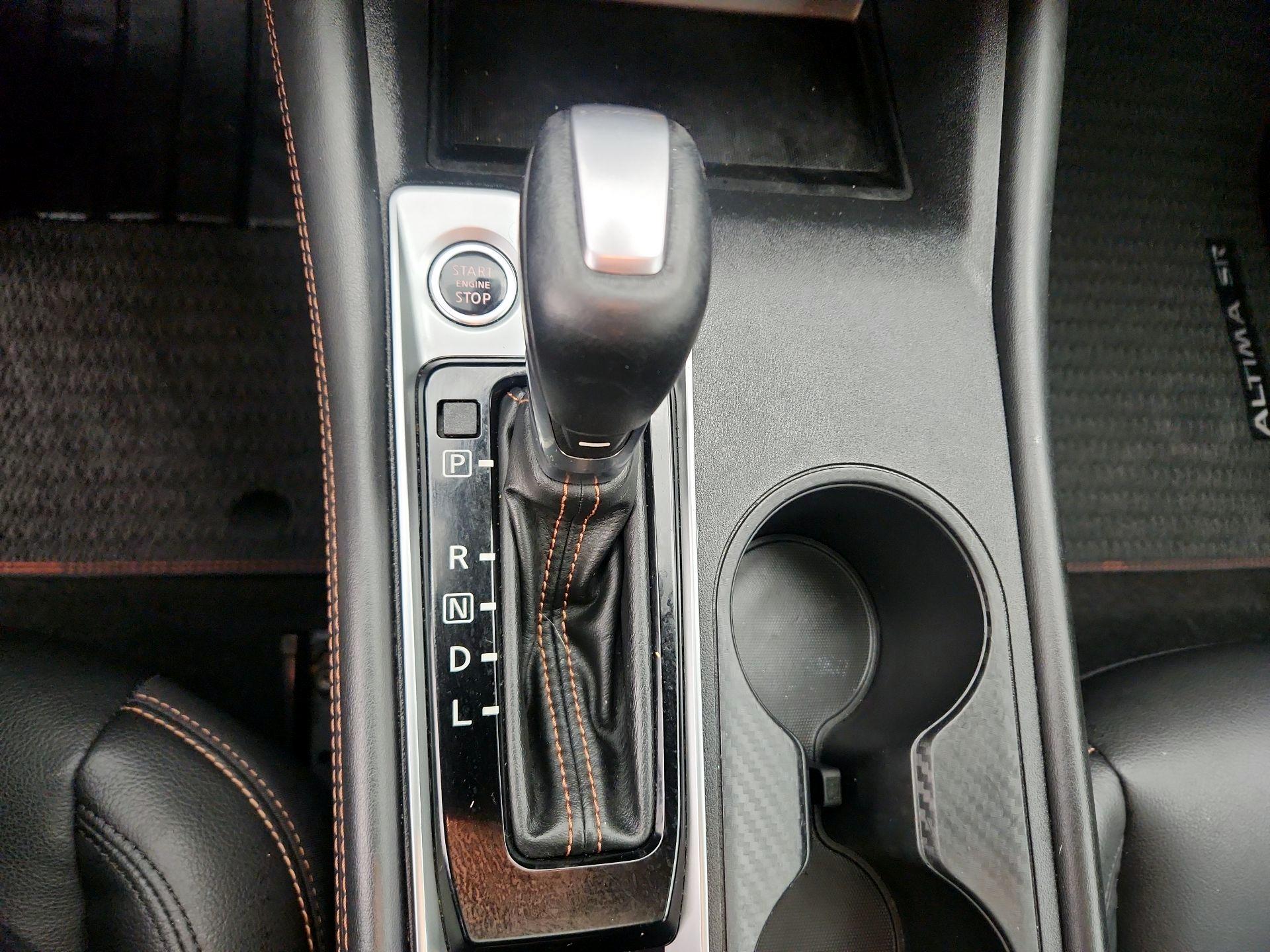 Thumbnail: 2020 Nissan Altima - 17