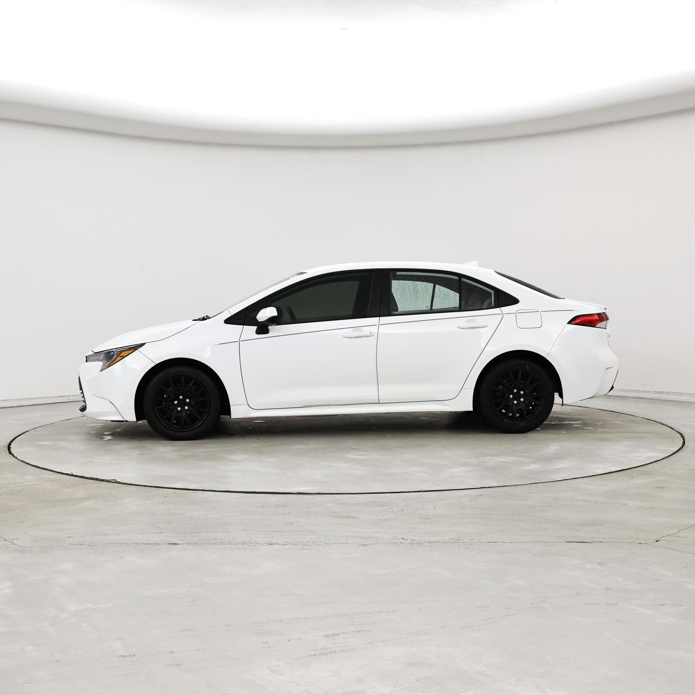 Thumbnail: 2024 Toyota Corolla - 3