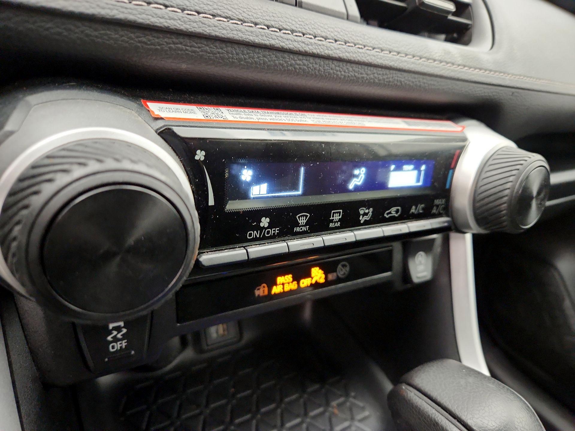 Thumbnail: 2025 Toyota RAV4 - 16