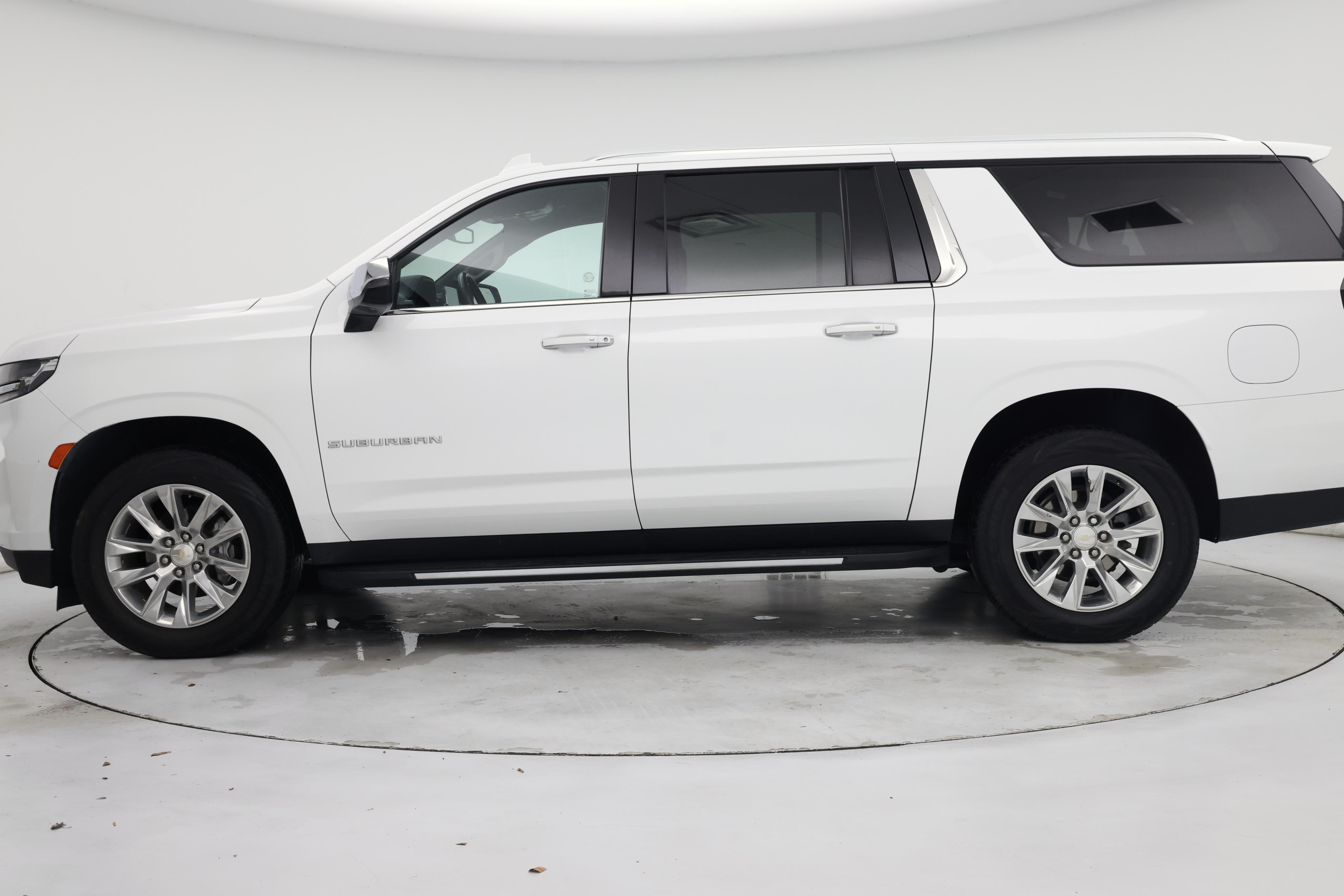 Thumbnail: 2023 Chevrolet Suburban - 3