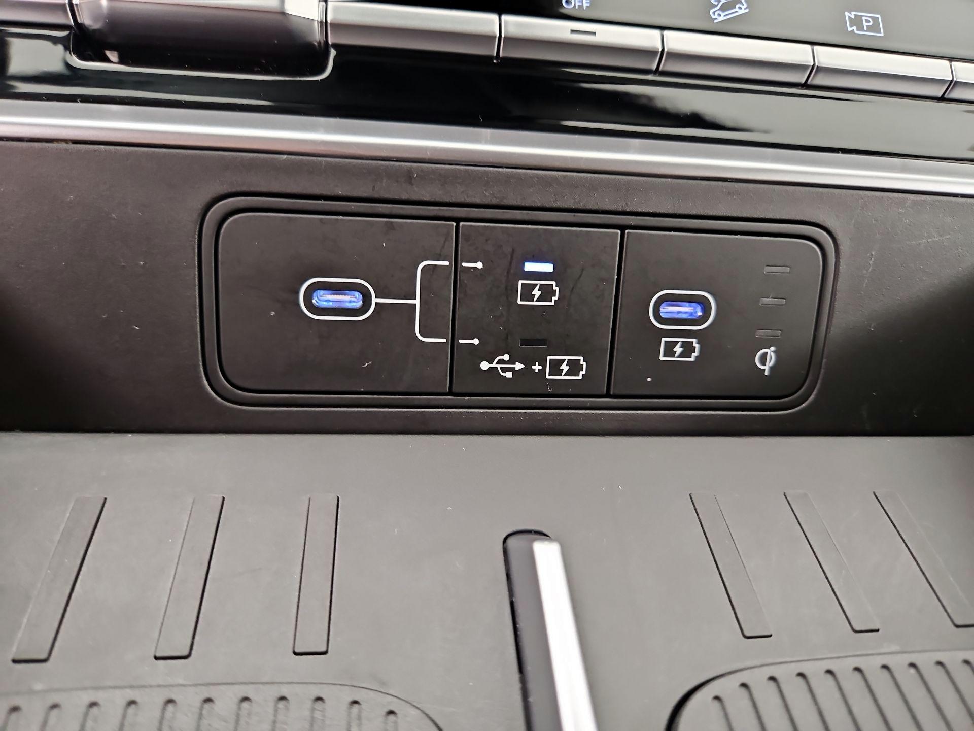 Thumbnail: 2025 Hyundai Santa Fe - 18