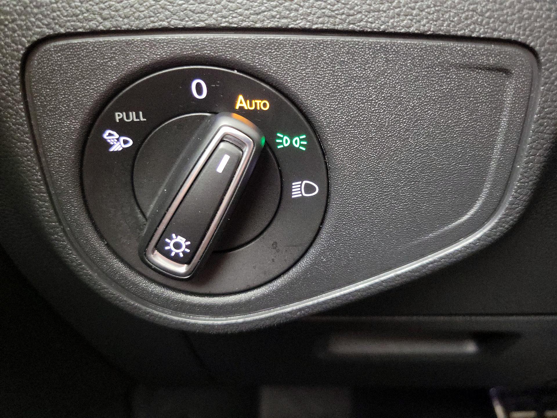 Thumbnail: 2021 Volkswagen Atlas - 13