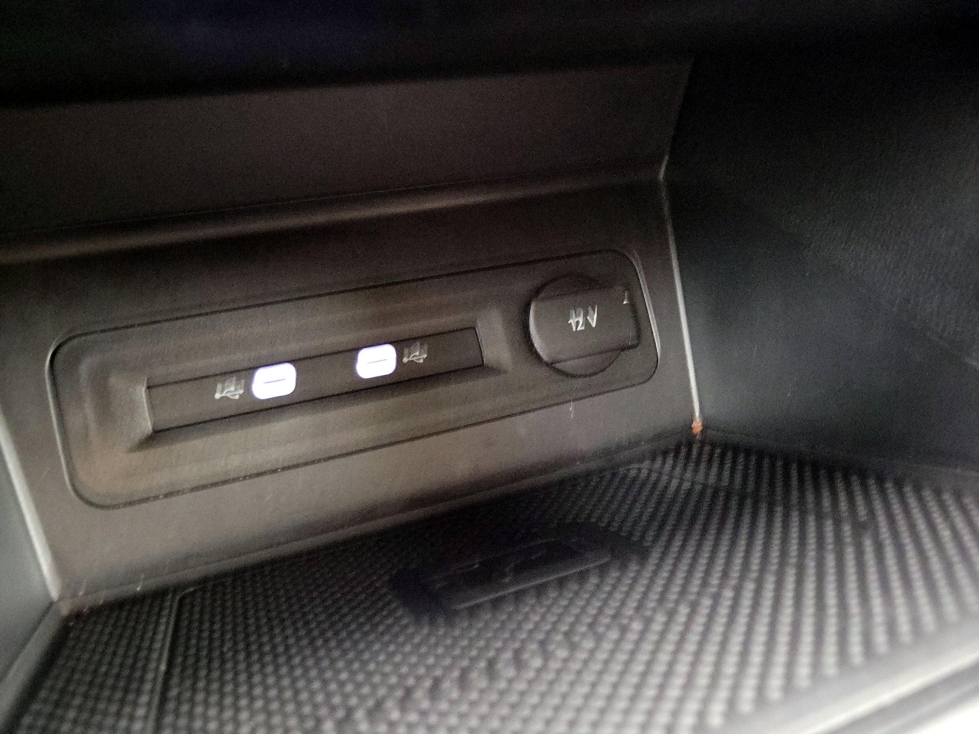 Thumbnail: 2021 Volkswagen Atlas - 18