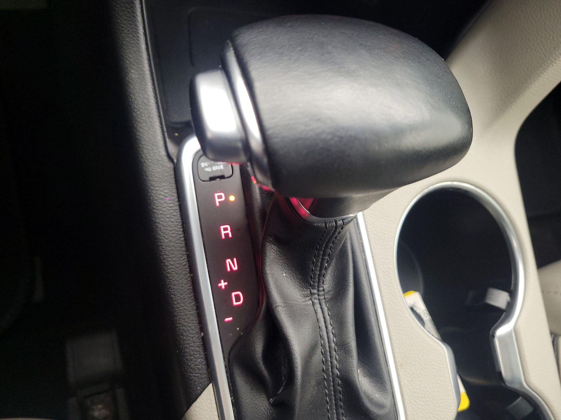 Thumbnail: 2020 Kia Sportage - 17