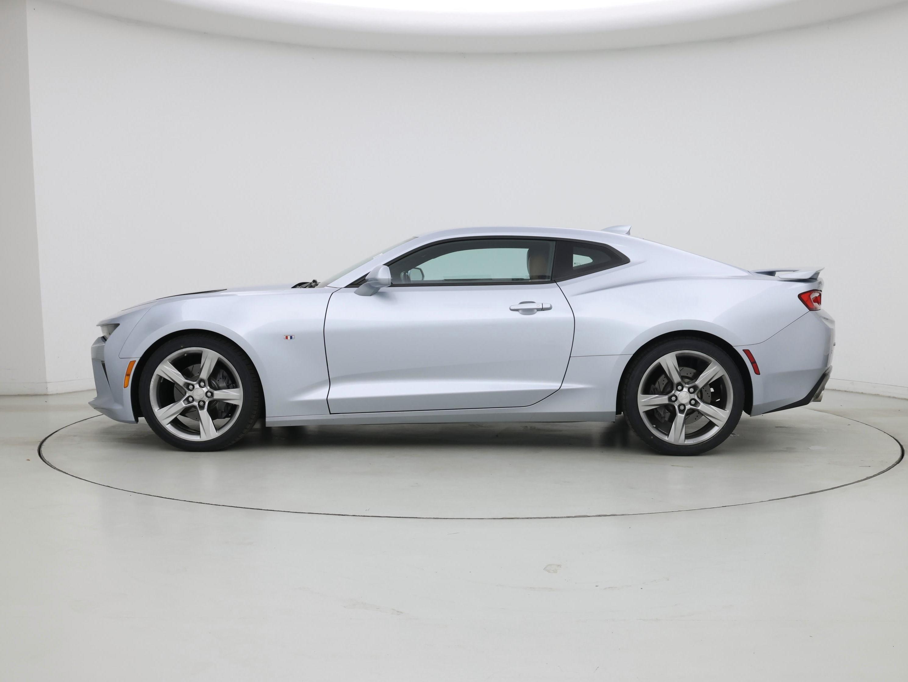 Thumbnail: 2017 Chevrolet Camaro - 3