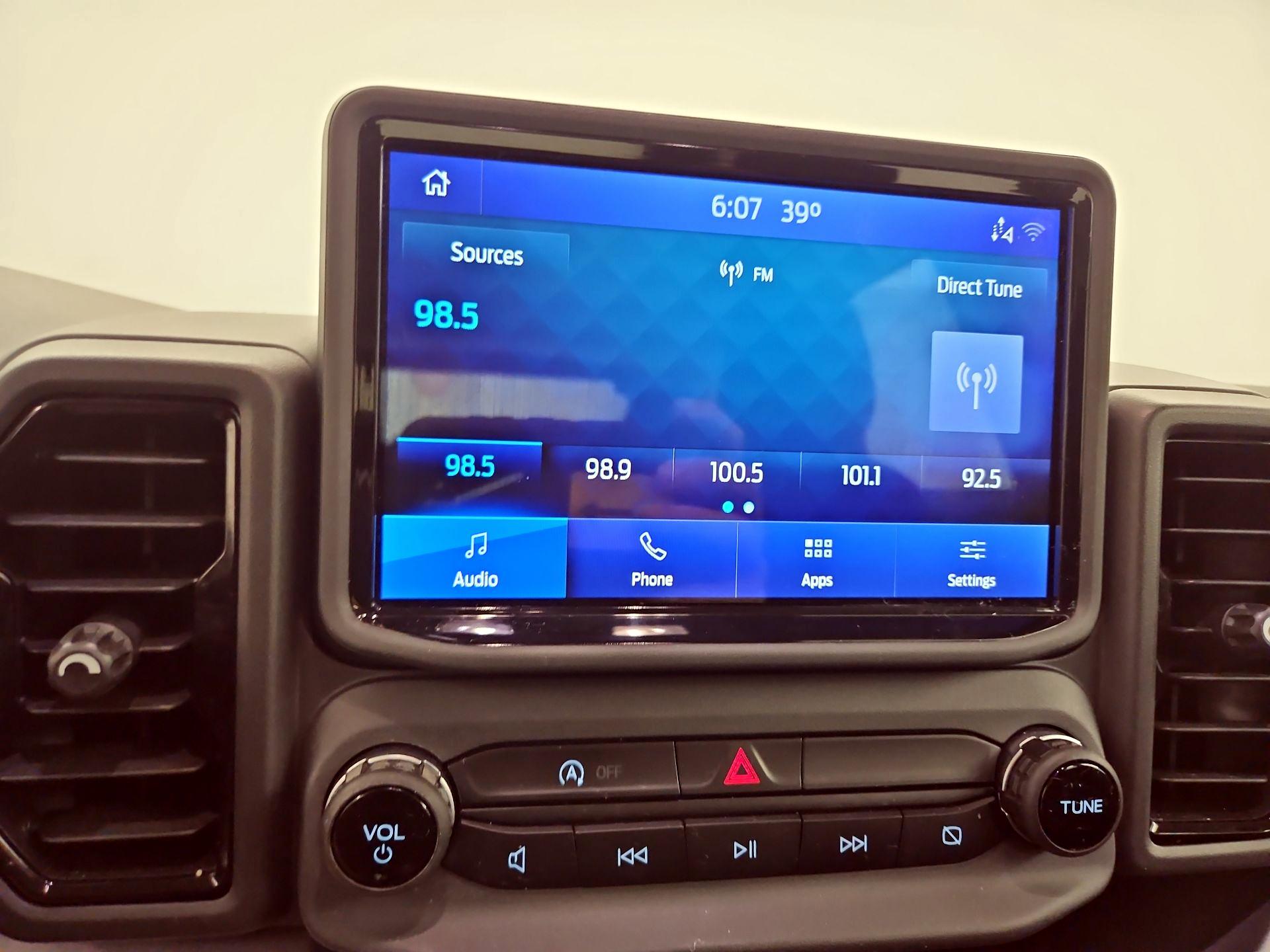 Thumbnail: 2022 Ford Bronco Sport - 15