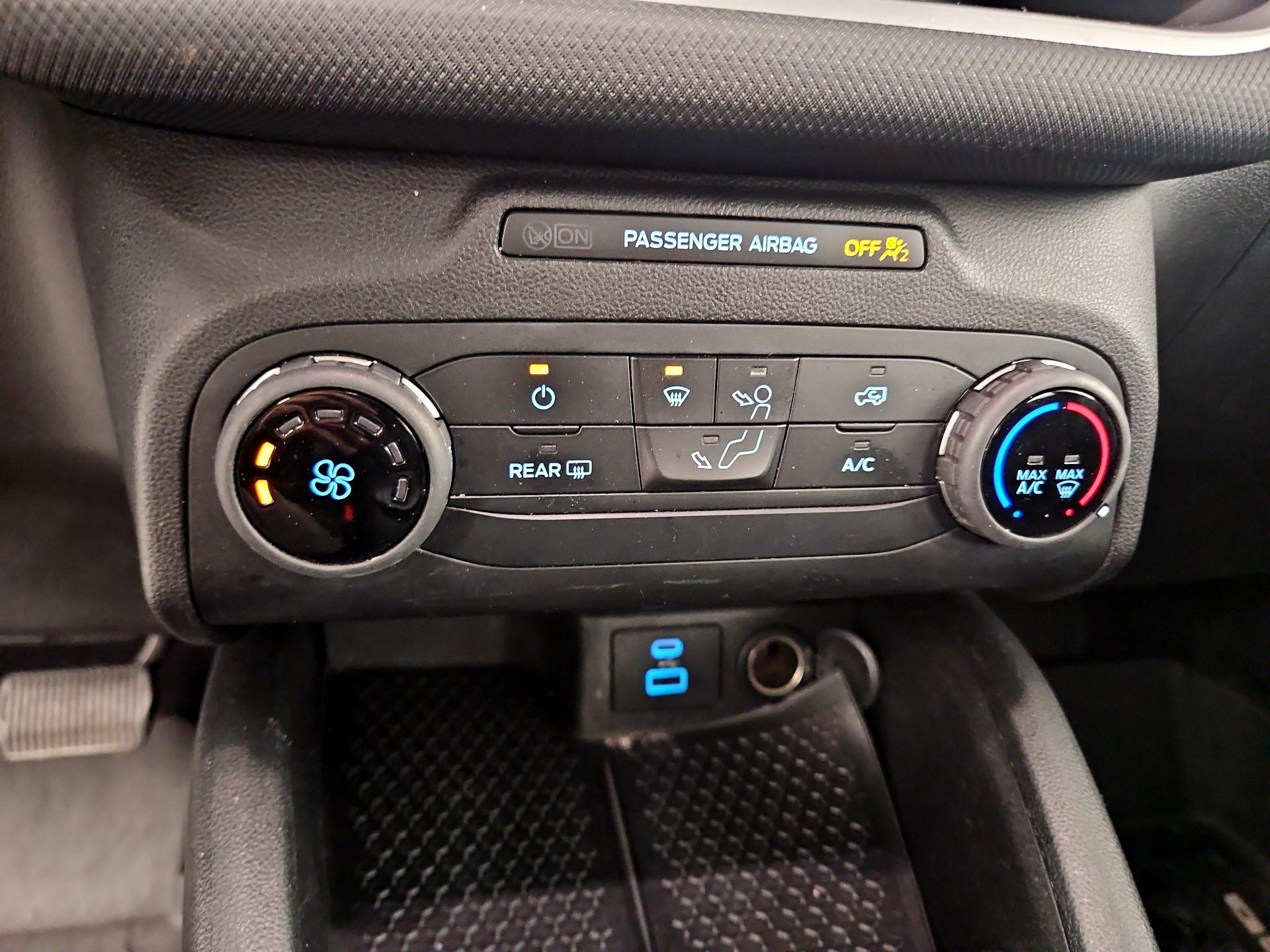 Thumbnail: 2022 Ford Bronco Sport - 16