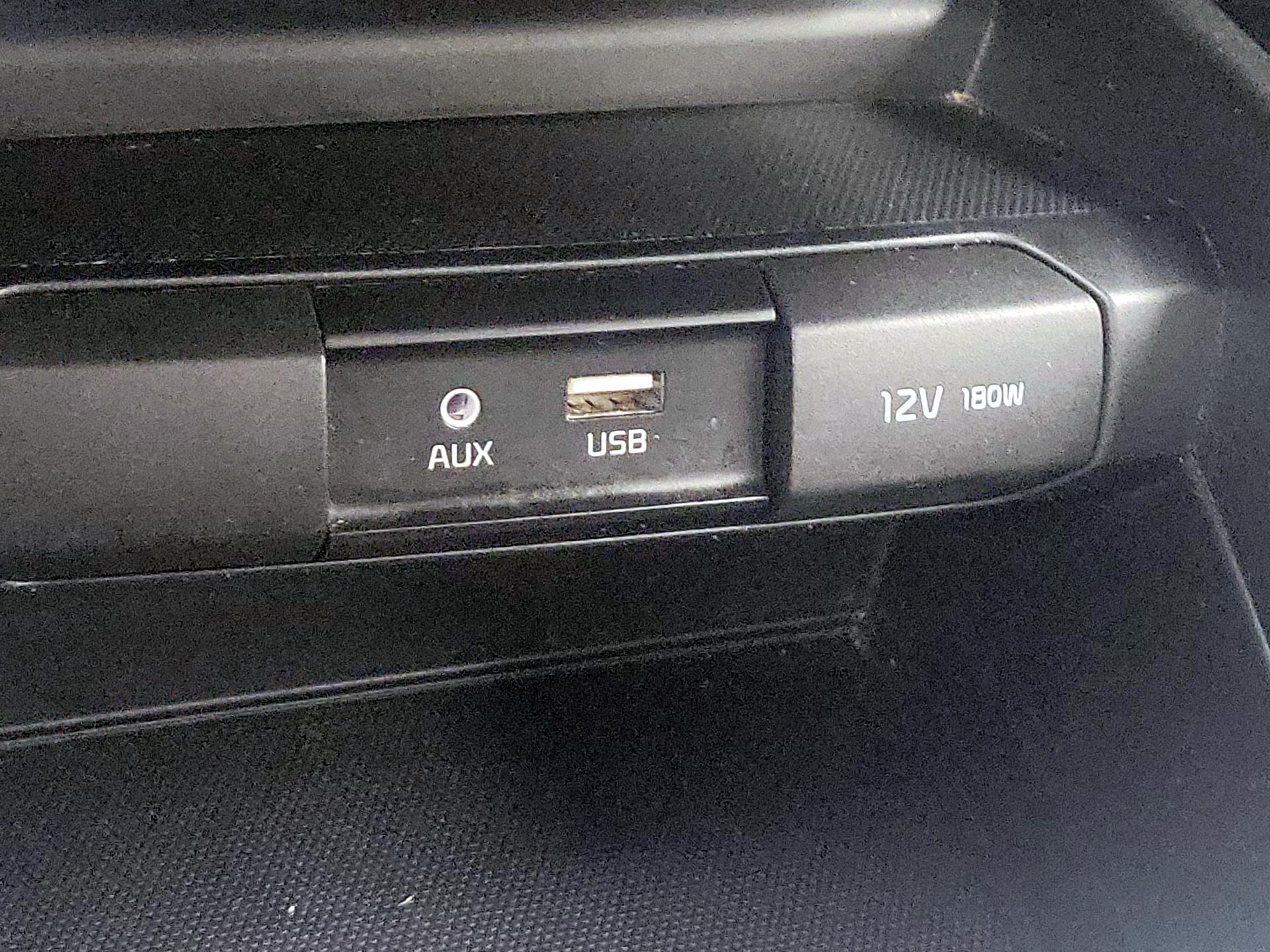 Thumbnail: 2019 Kia Rio - 18