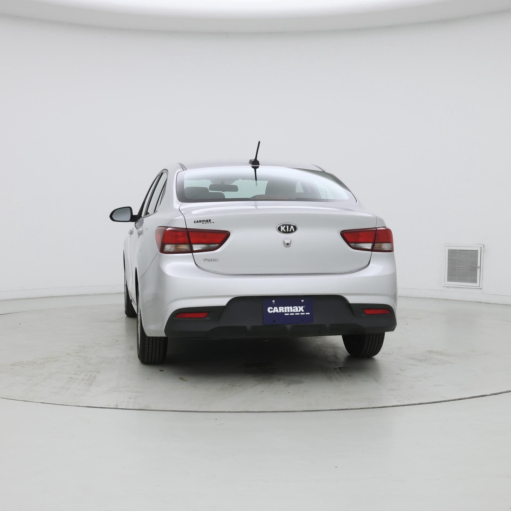 Thumbnail: 2019 Kia Rio - 6