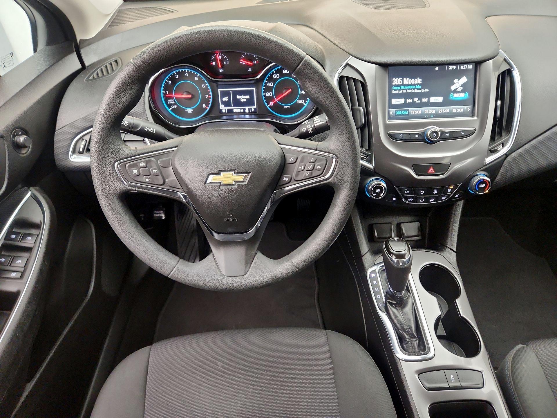 Thumbnail: 2017 Chevrolet Cruze - 10