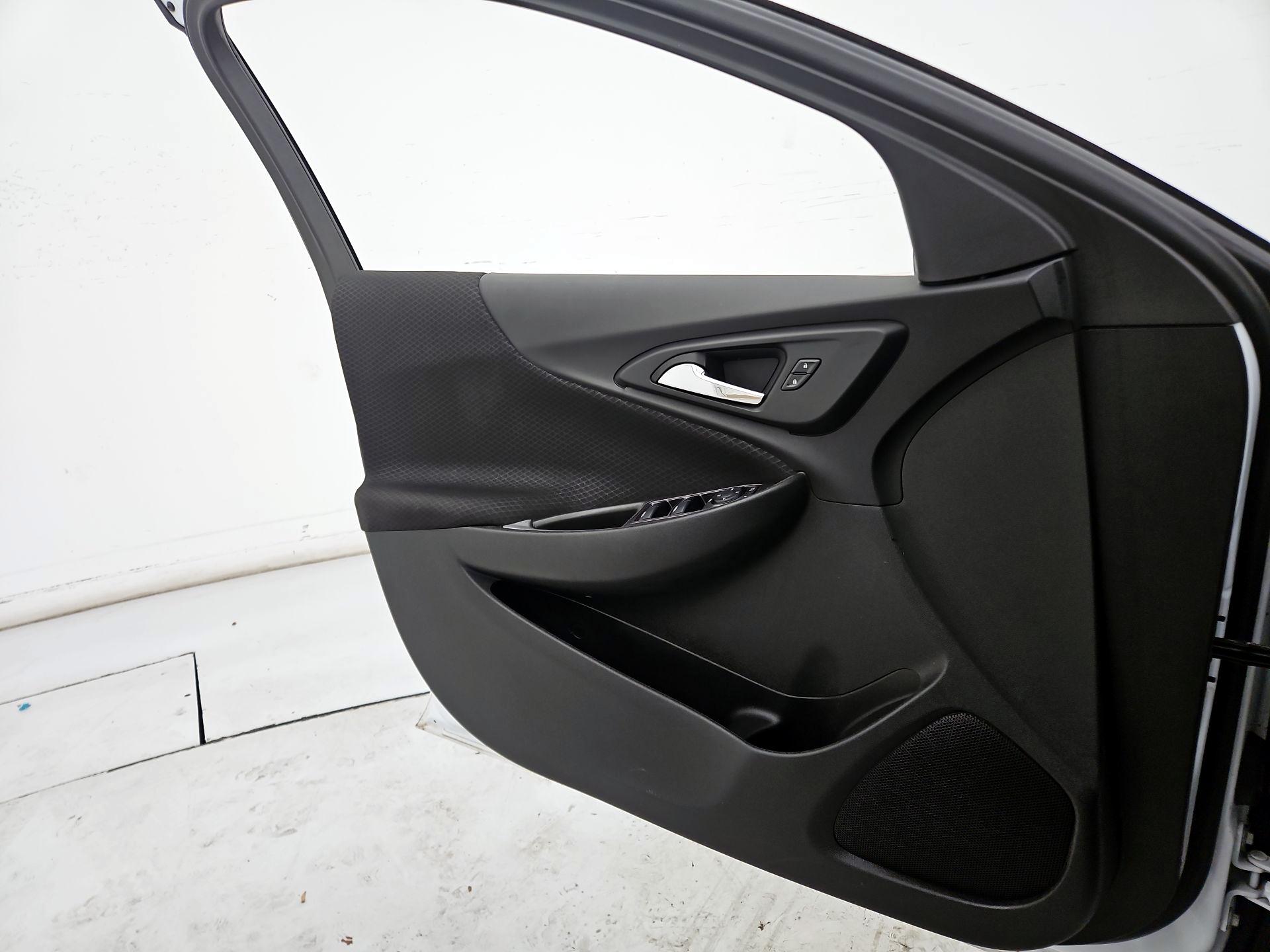 Thumbnail: 2022 Chevrolet Malibu - 12