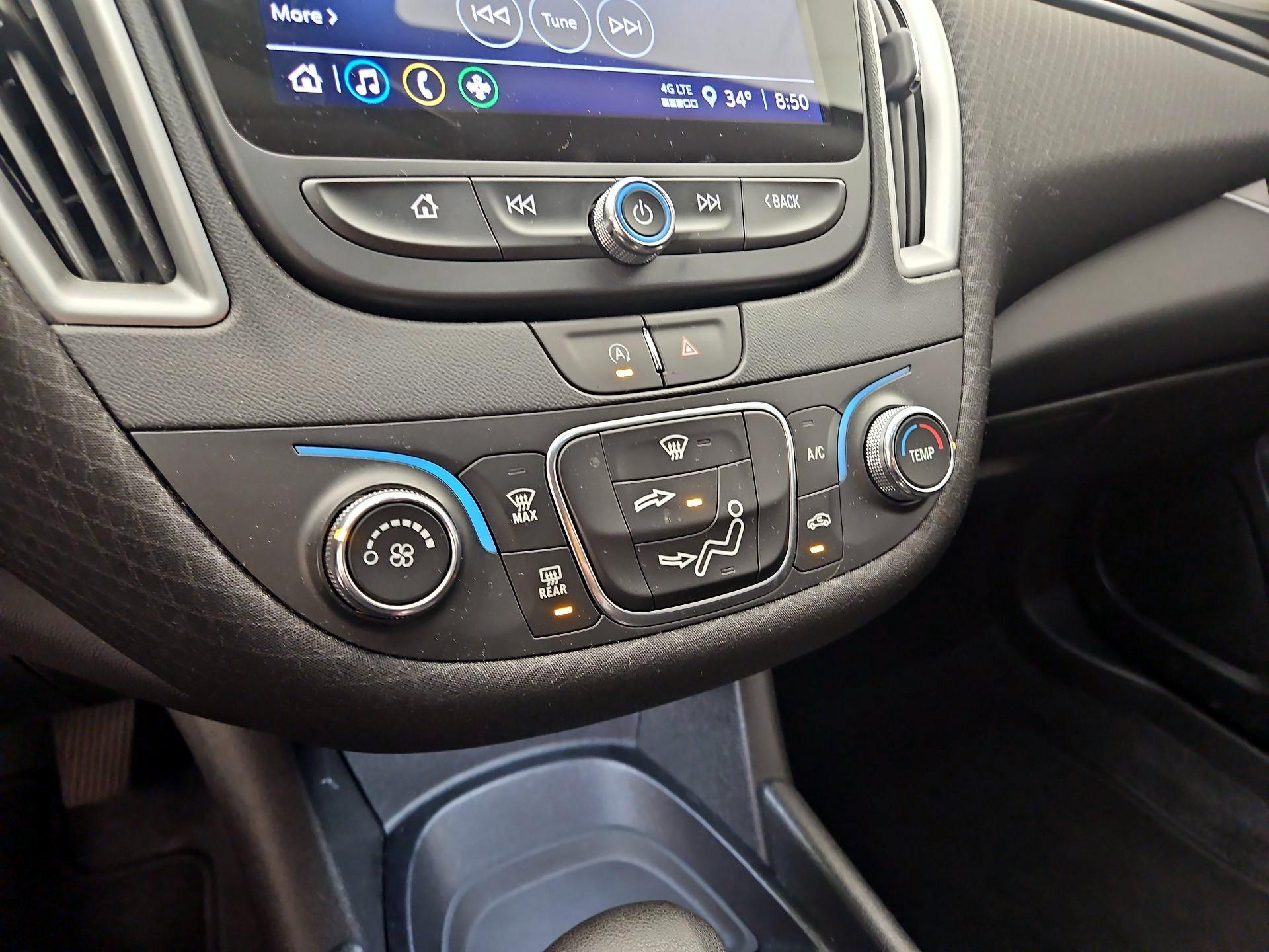 Thumbnail: 2022 Chevrolet Malibu - 16