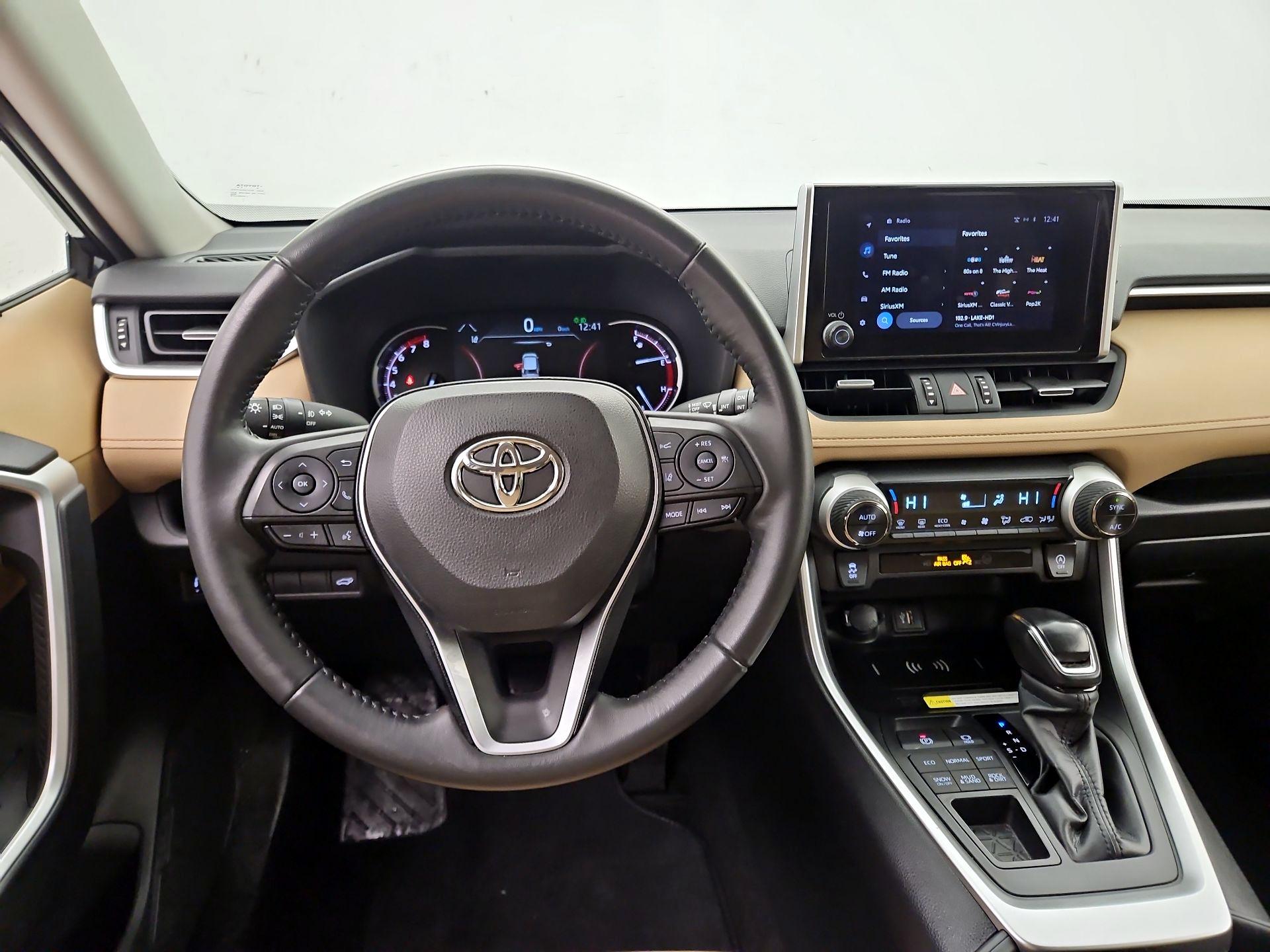 Thumbnail: 2023 Toyota RAV4 - 10