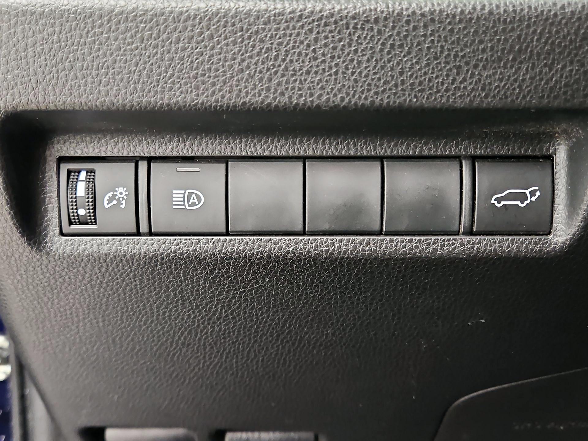 Thumbnail: 2023 Toyota RAV4 - 13