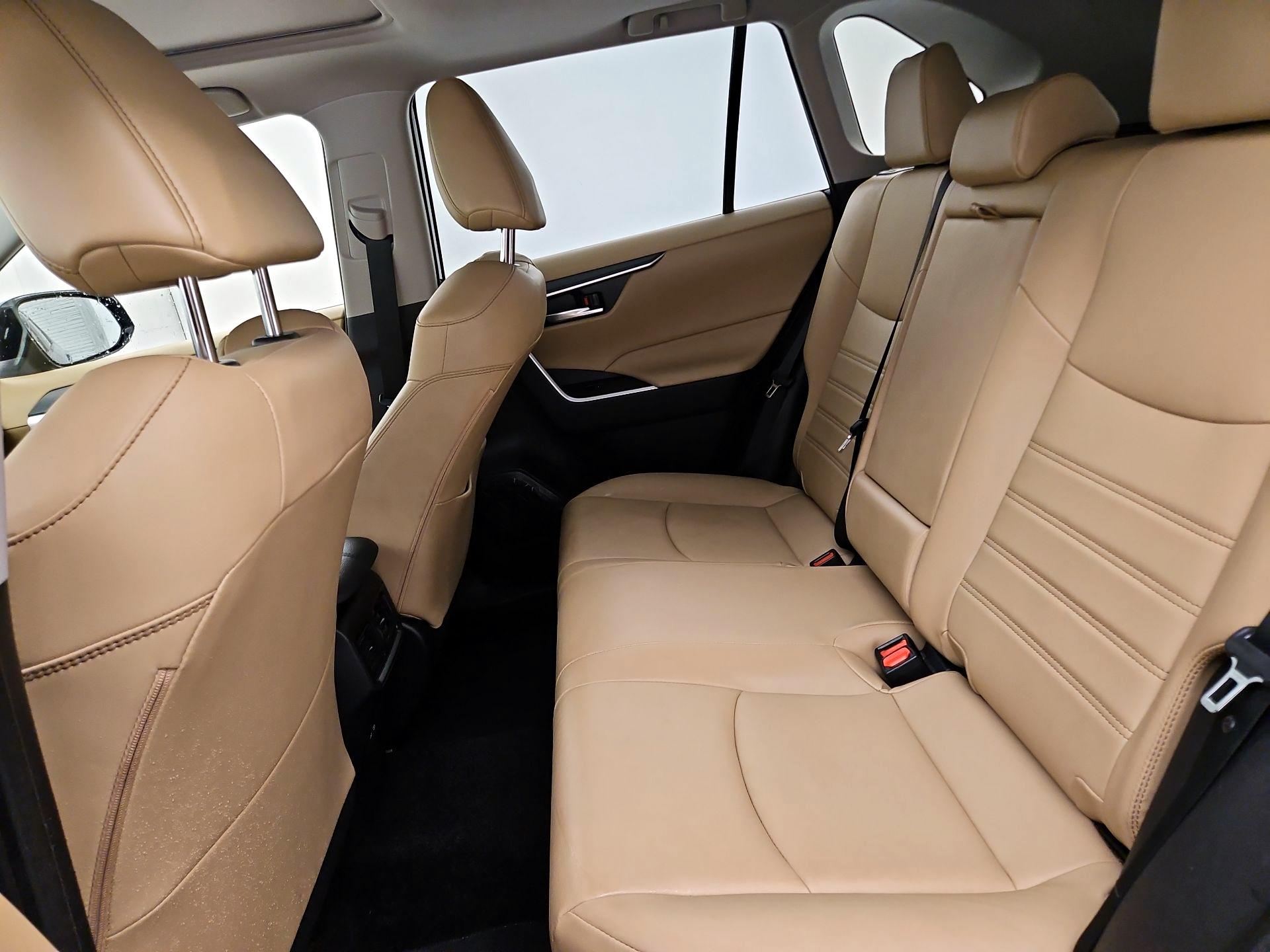 Thumbnail: 2023 Toyota RAV4 - 20