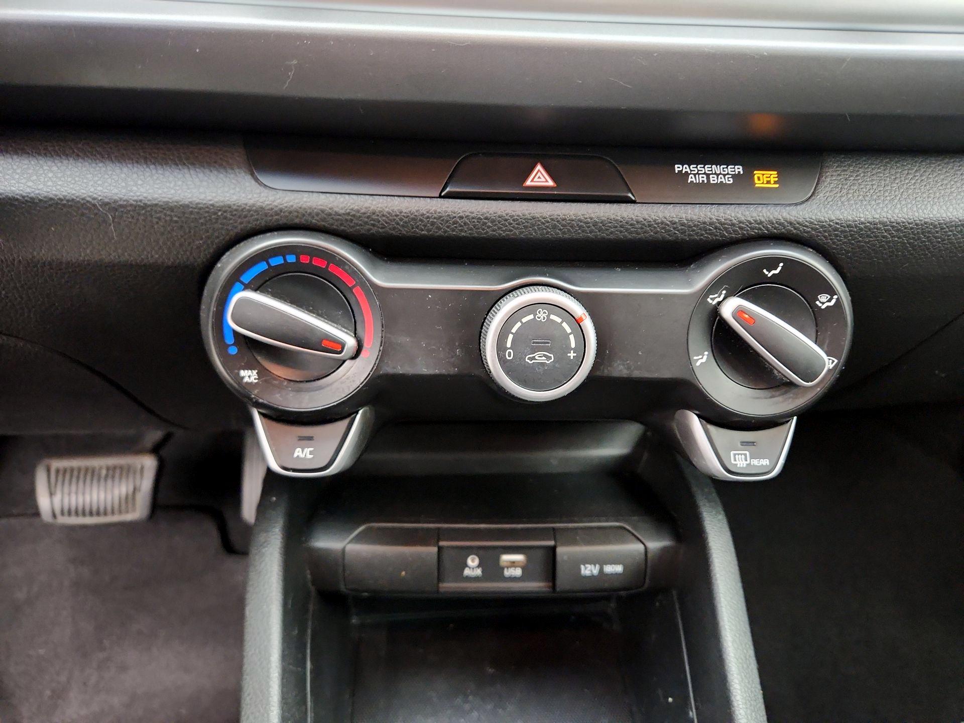 Thumbnail: 2019 Kia Rio5 - 16