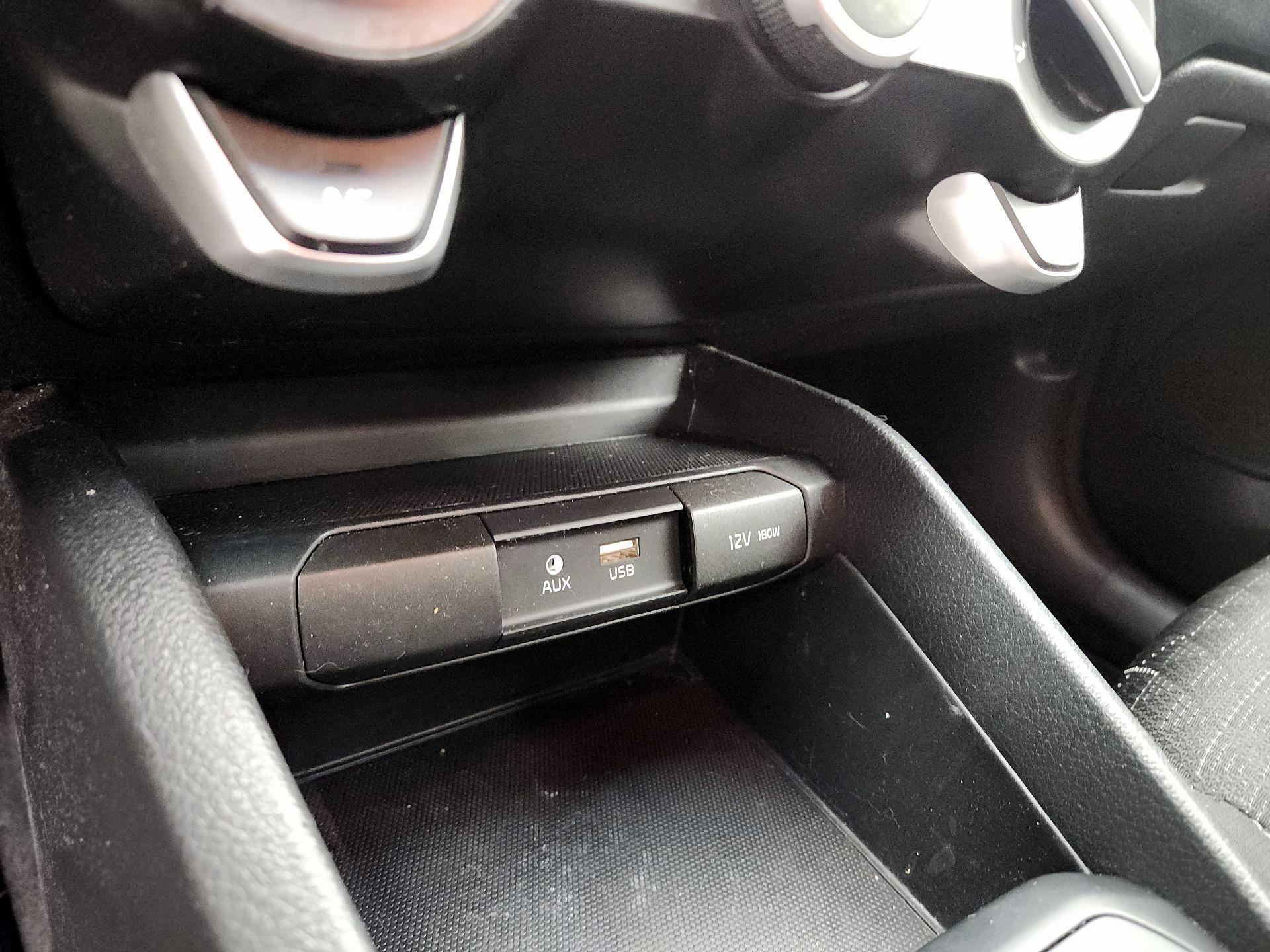 Thumbnail: 2019 Kia Rio5 - 18