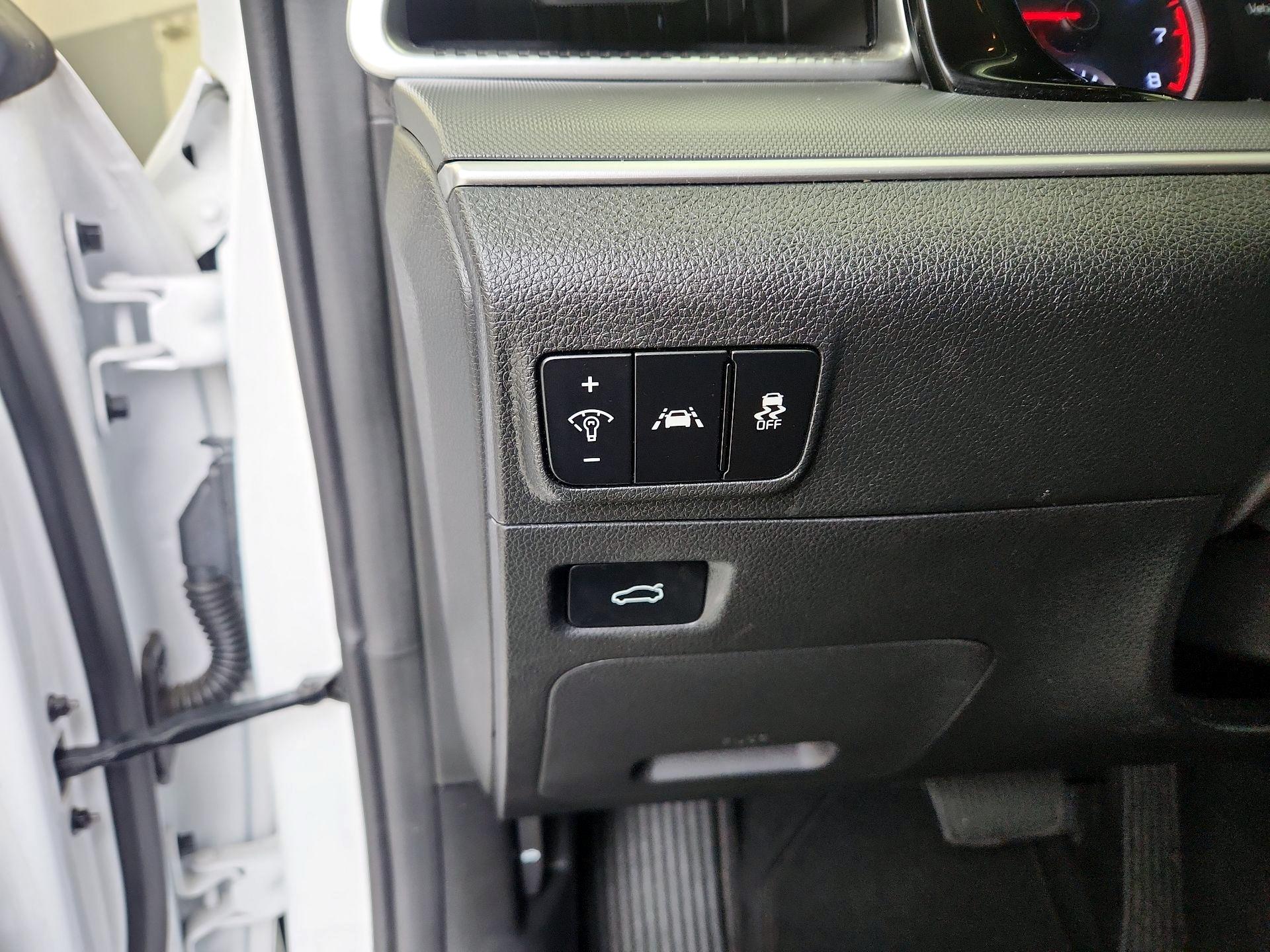 Thumbnail: 2023 Kia K5 - 13