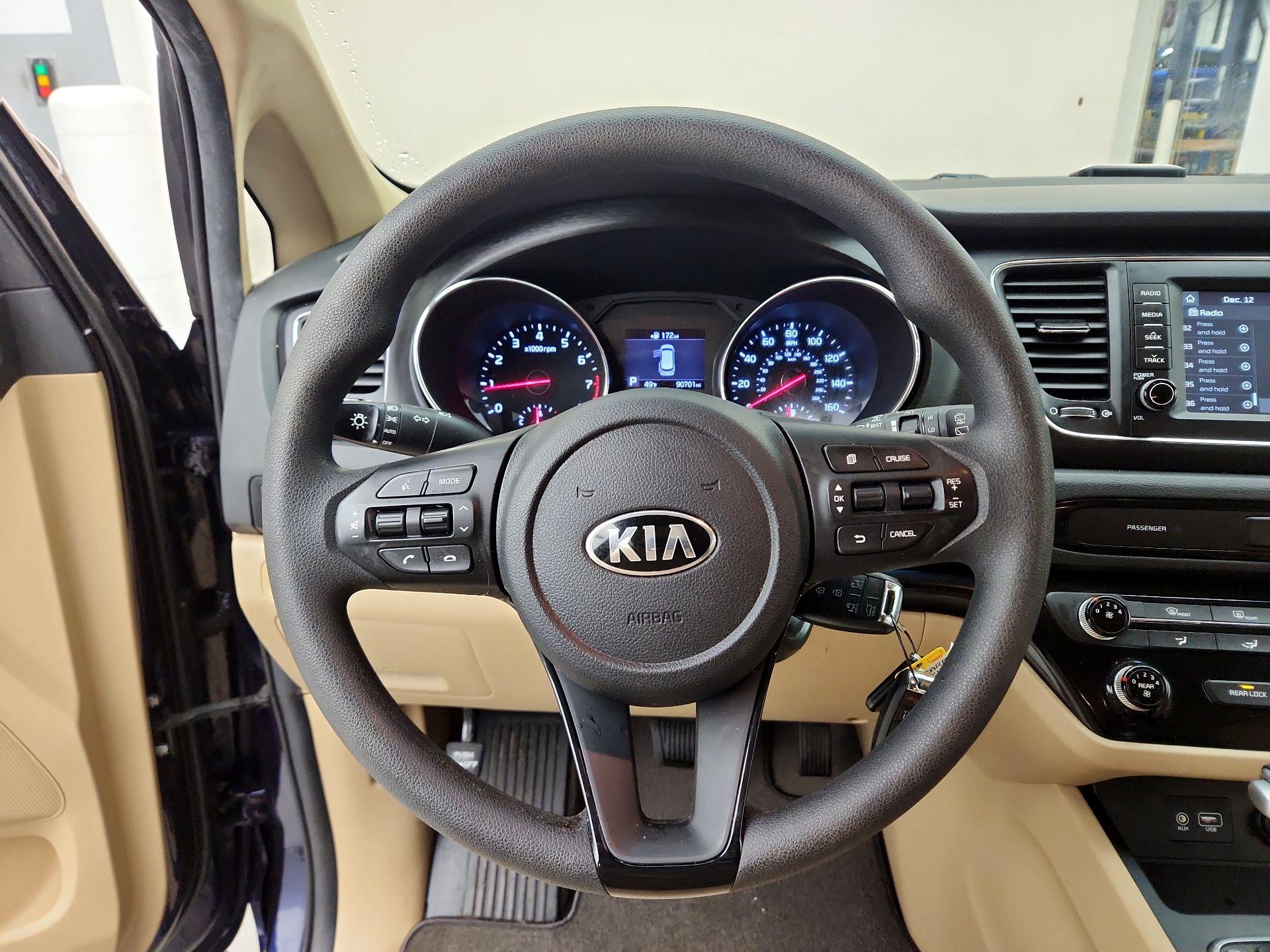 Thumbnail: 2020 Kia Sedona - 10