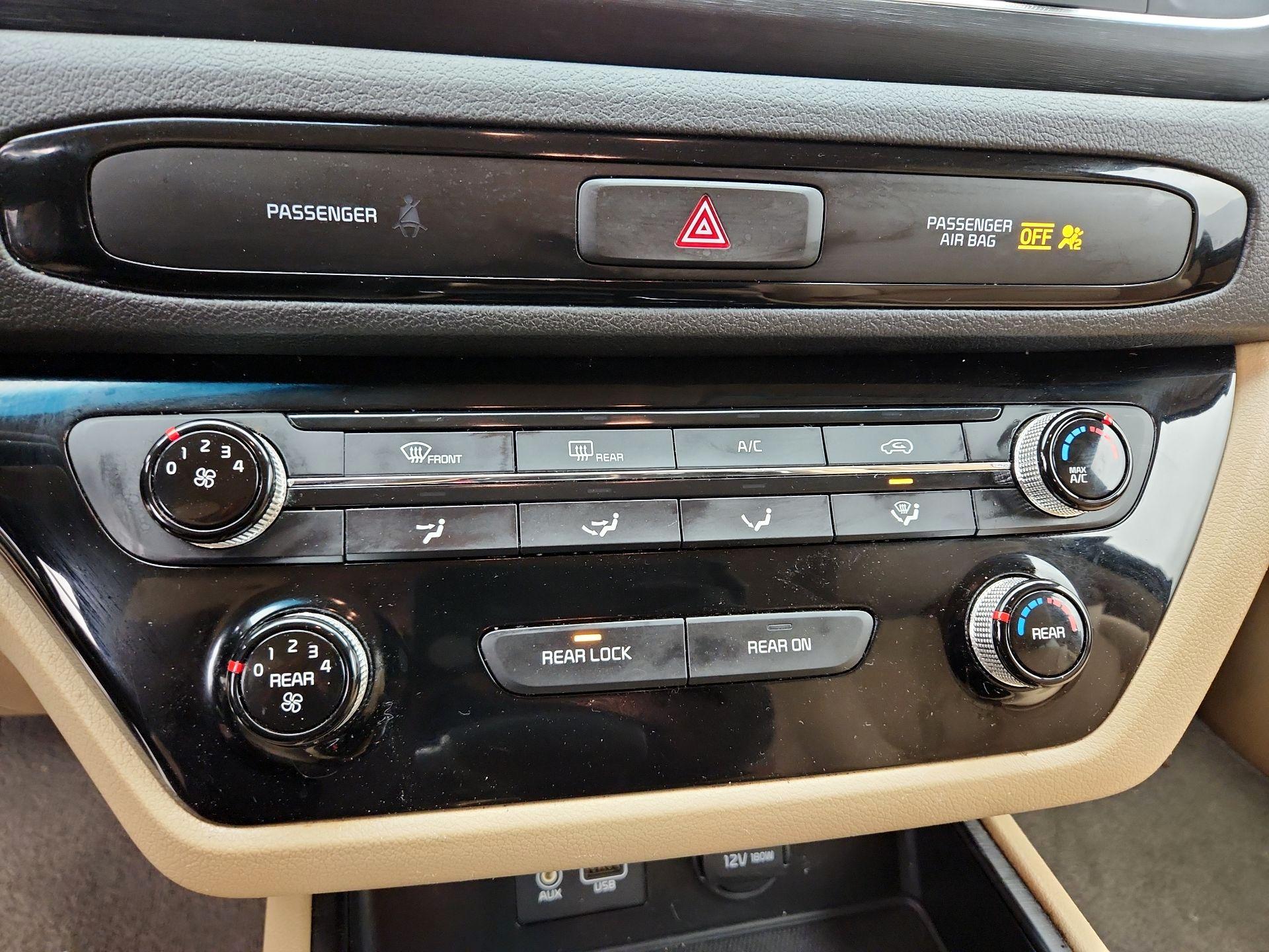 Thumbnail: 2020 Kia Sedona - 16