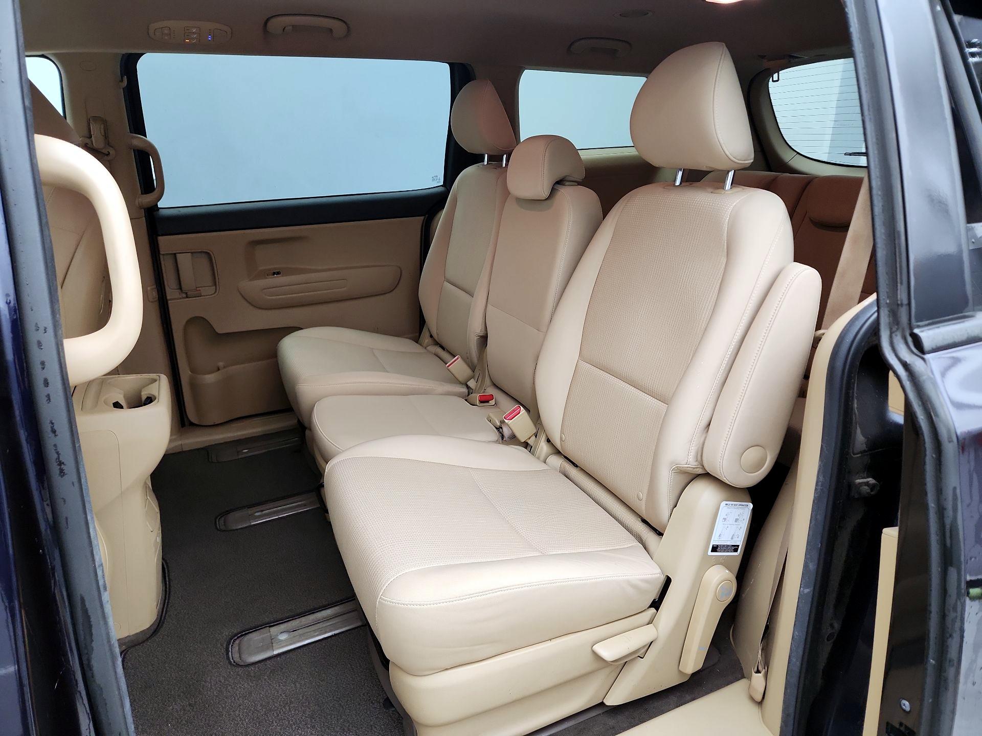 Thumbnail: 2020 Kia Sedona - 19