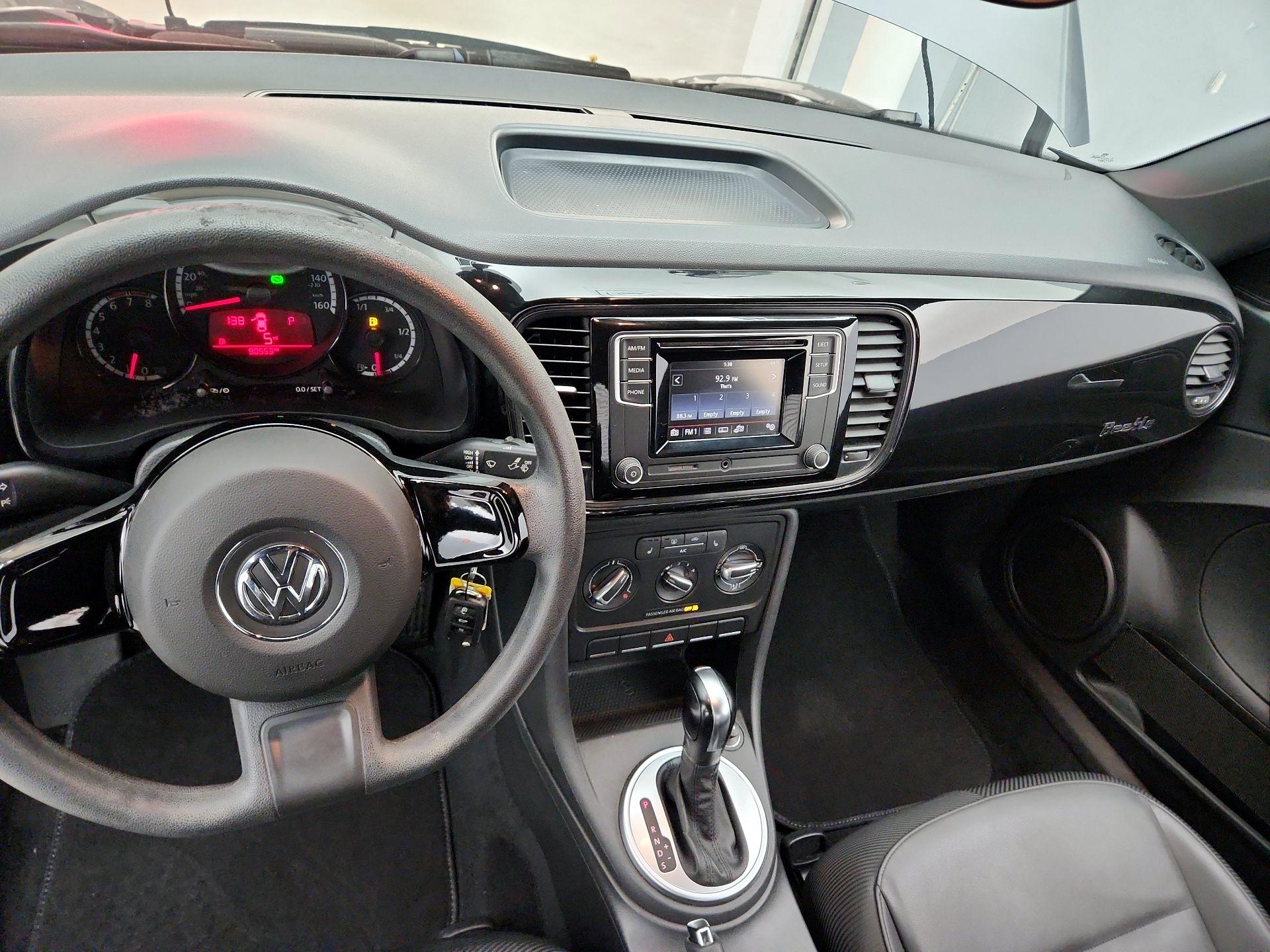 Thumbnail: 2016 Volkswagen Beetle - 9