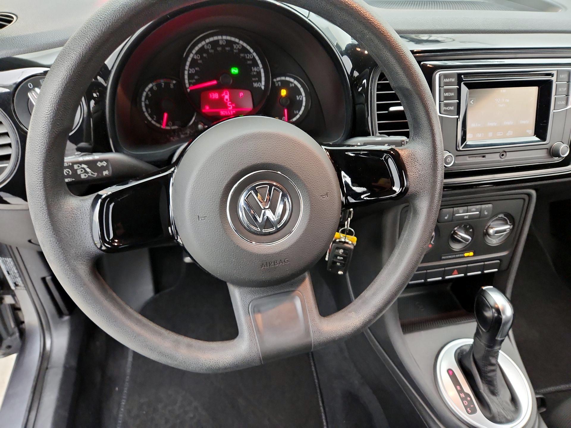 Thumbnail: 2016 Volkswagen Beetle - 10