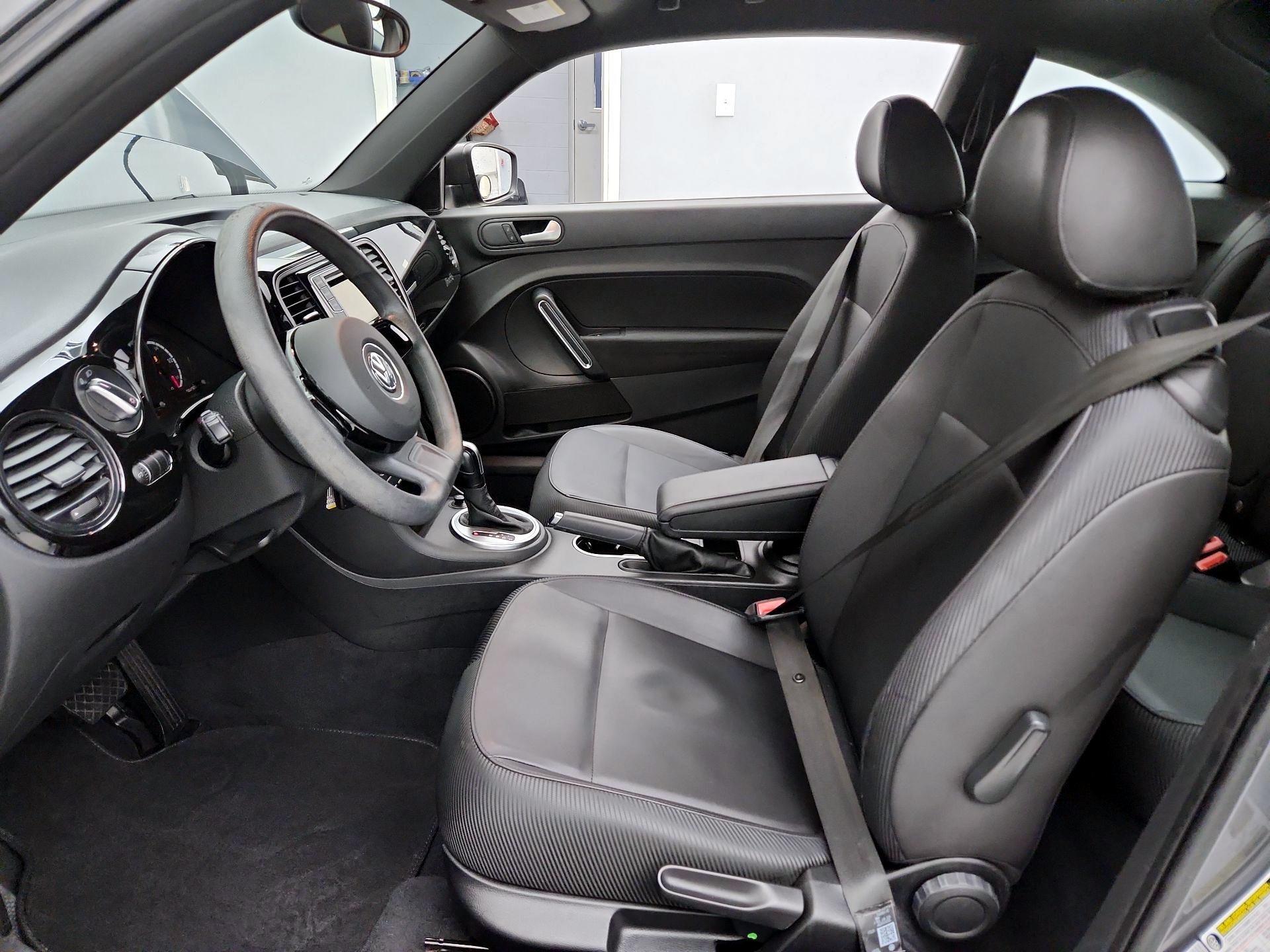 Thumbnail: 2016 Volkswagen Beetle - 11