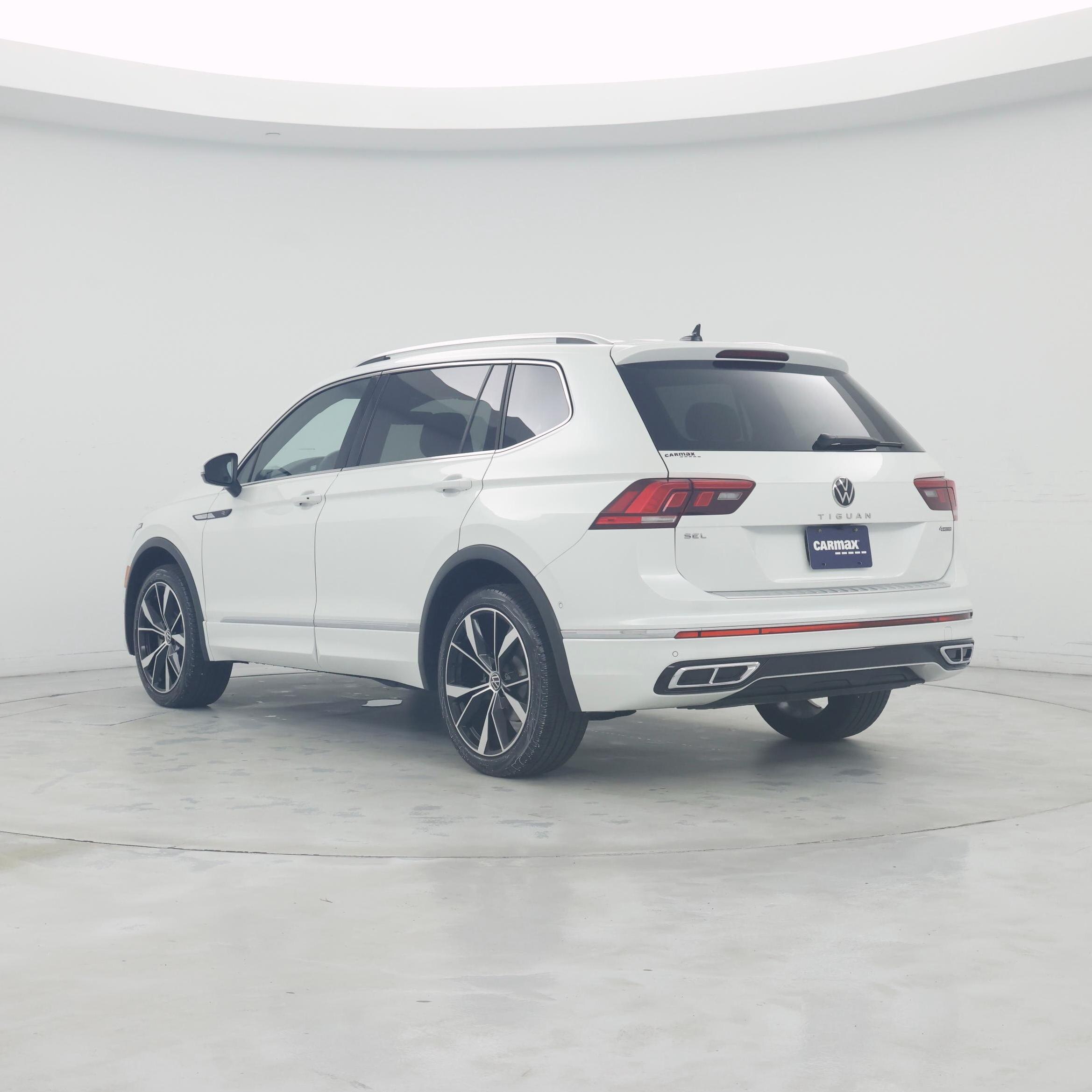 Thumbnail: 2022 Volkswagen Tiguan - 2