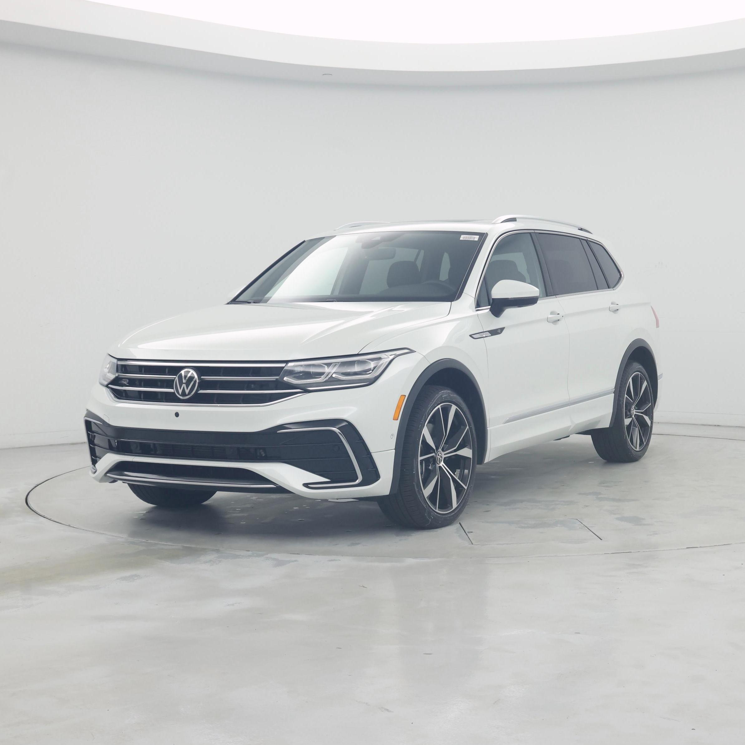 Thumbnail: 2022 Volkswagen Tiguan - 4