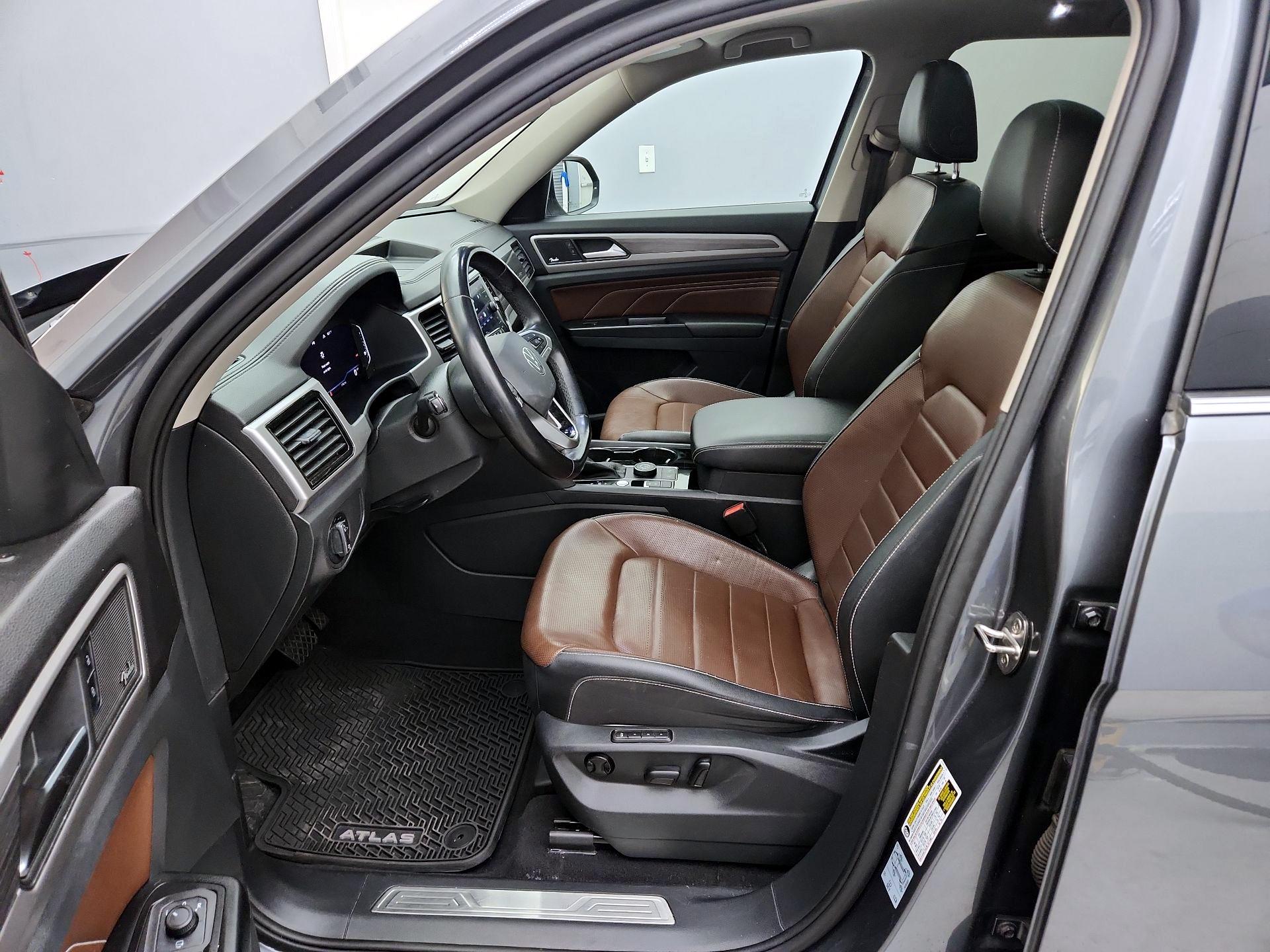 Thumbnail: 2021 Volkswagen Atlas - 11