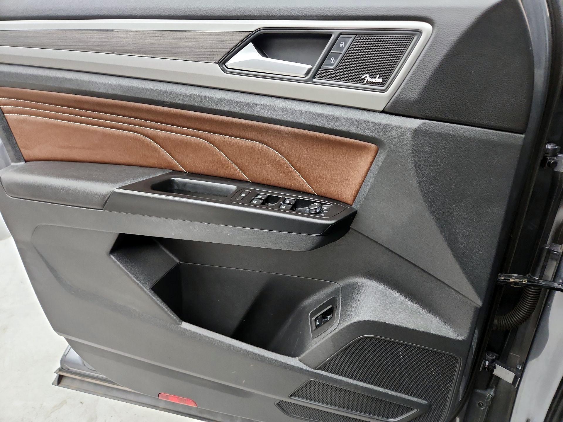 Thumbnail: 2021 Volkswagen Atlas - 12