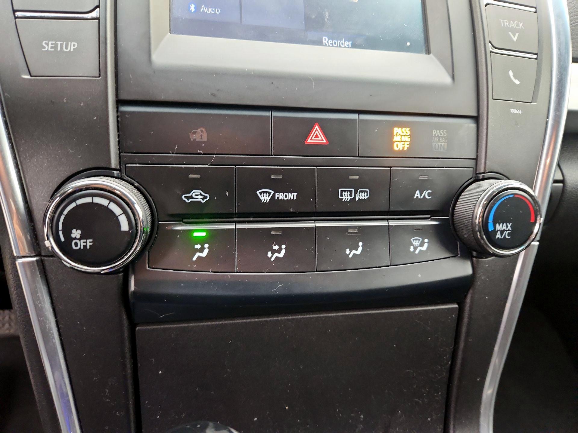 Thumbnail: 2017 Toyota Camry - 16