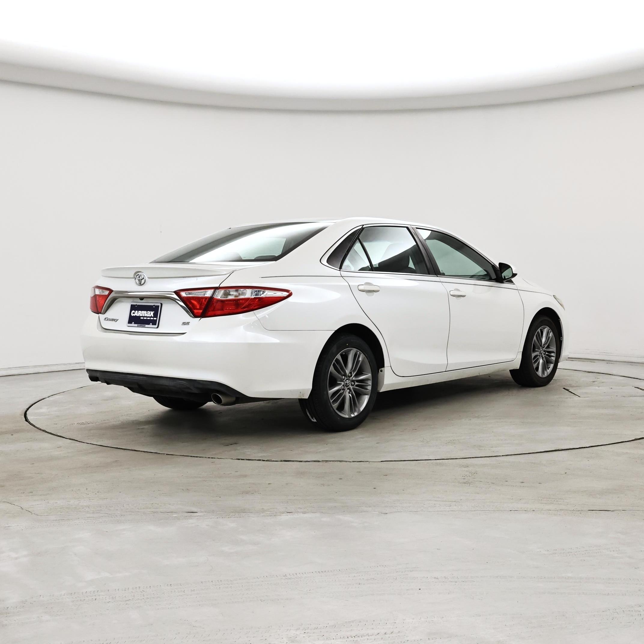 Thumbnail: 2017 Toyota Camry - 8