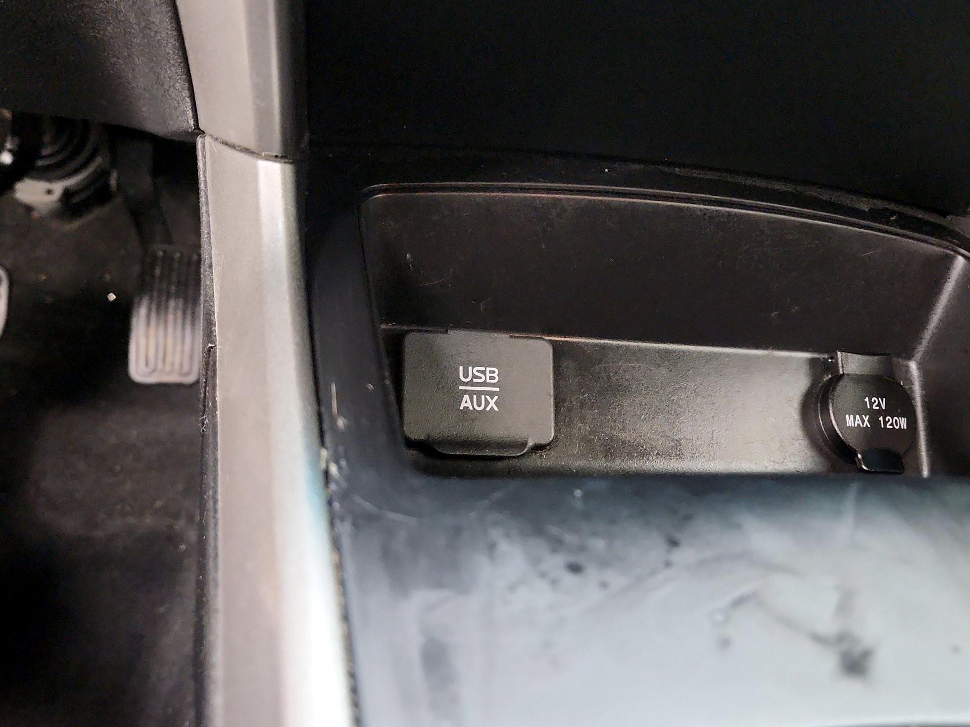 Thumbnail: 2015 Nissan Altima - 18