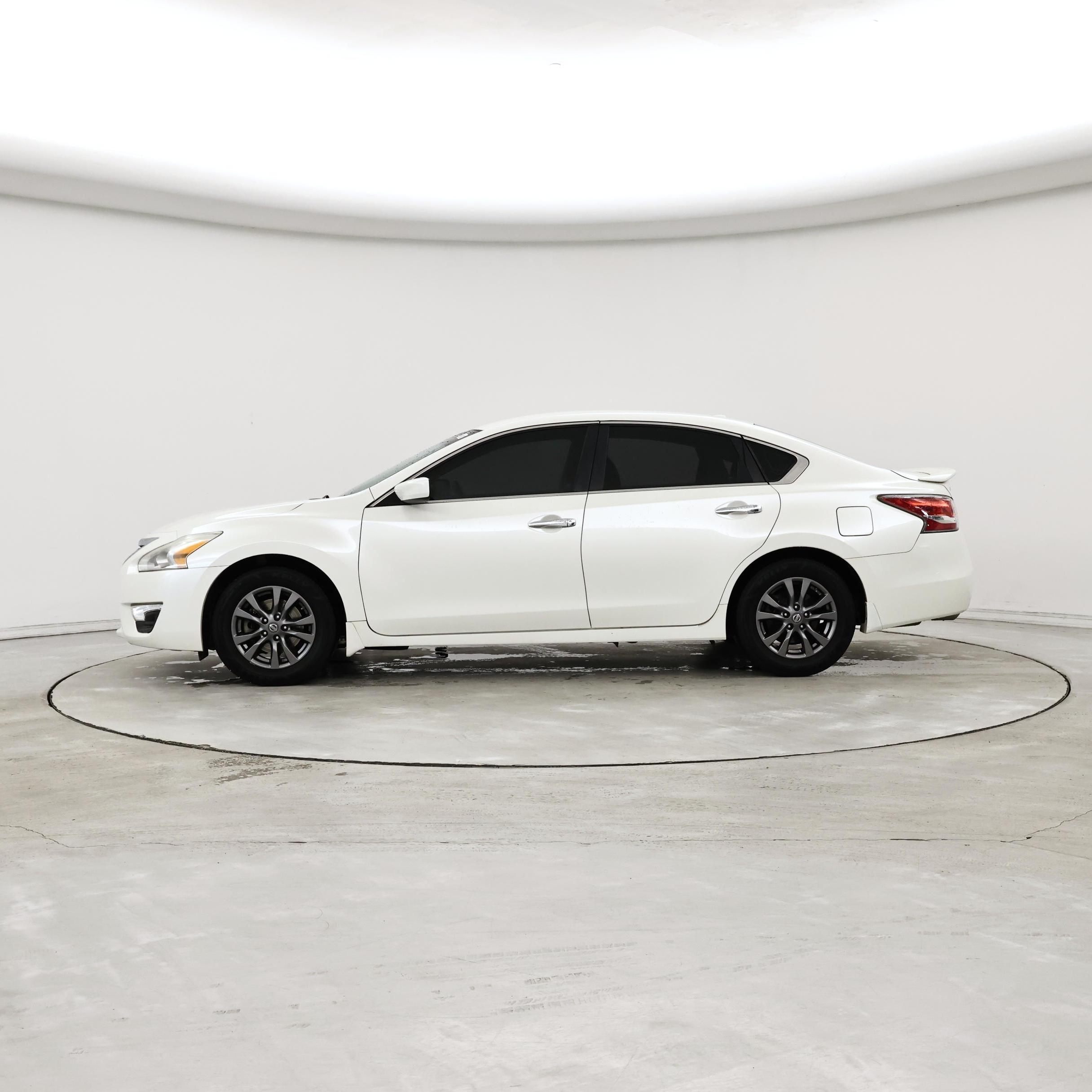 Thumbnail: 2015 Nissan Altima - 3