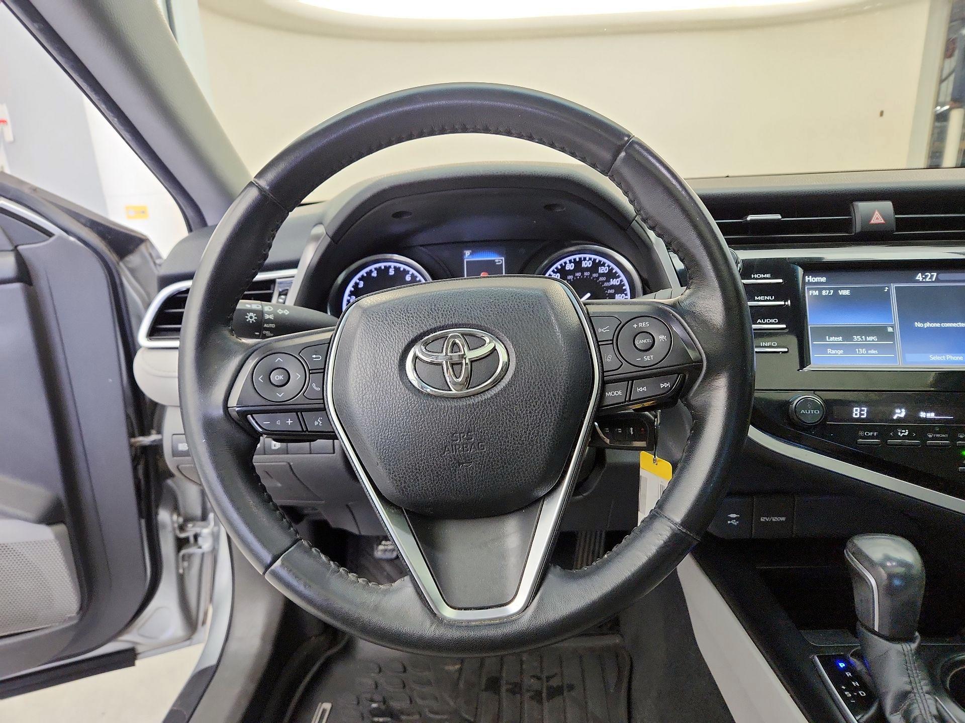 Thumbnail: 2018 Toyota Camry - 10