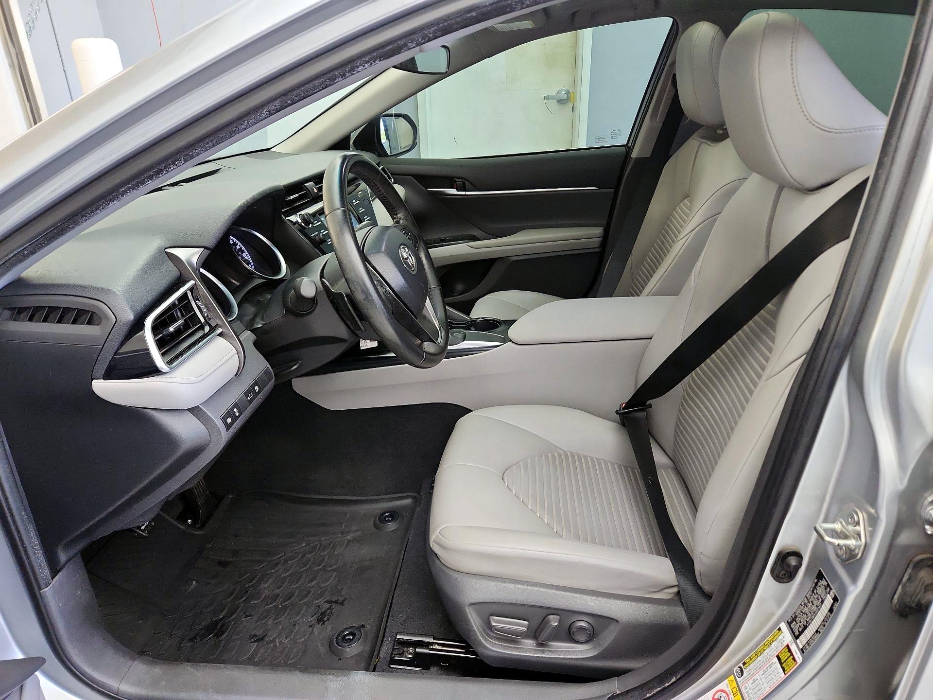 Thumbnail: 2018 Toyota Camry - 11