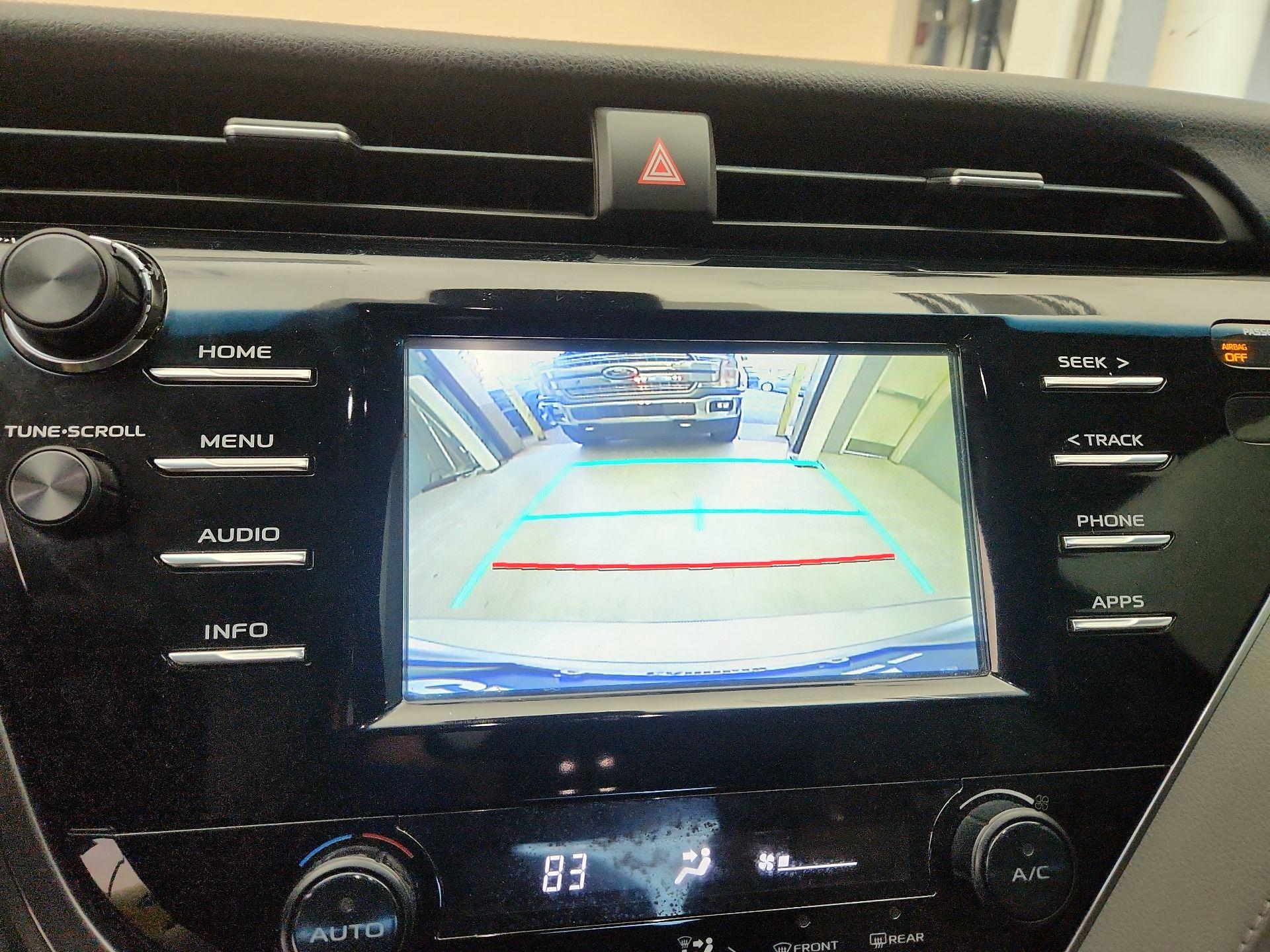 Thumbnail: 2018 Toyota Camry - 14