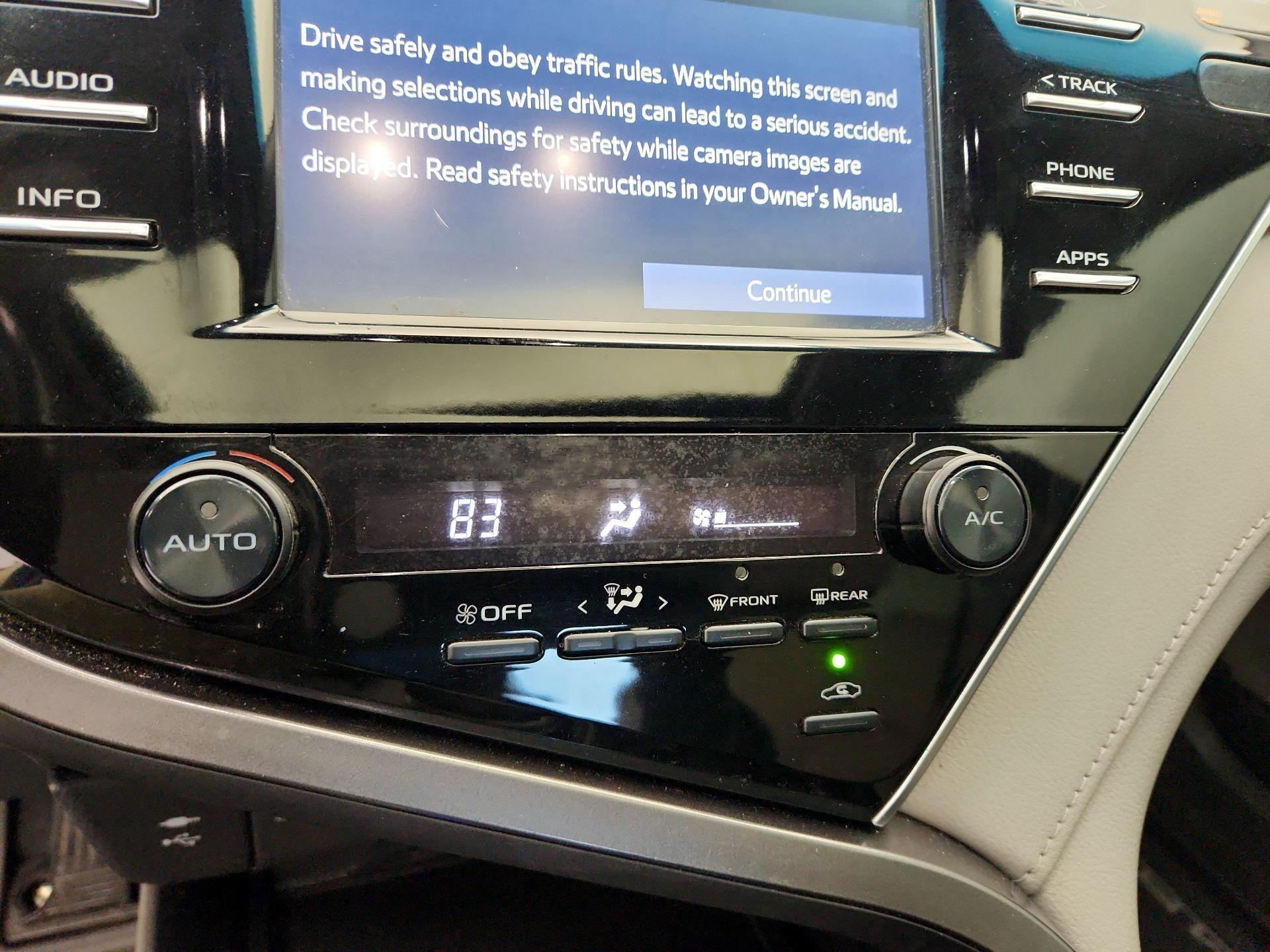 Thumbnail: 2018 Toyota Camry - 16