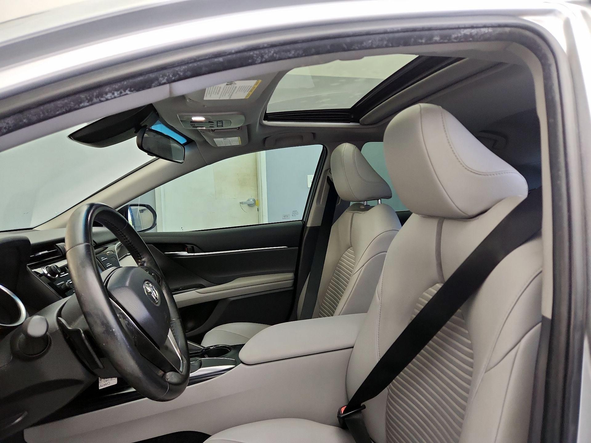 Thumbnail: 2018 Toyota Camry - 19