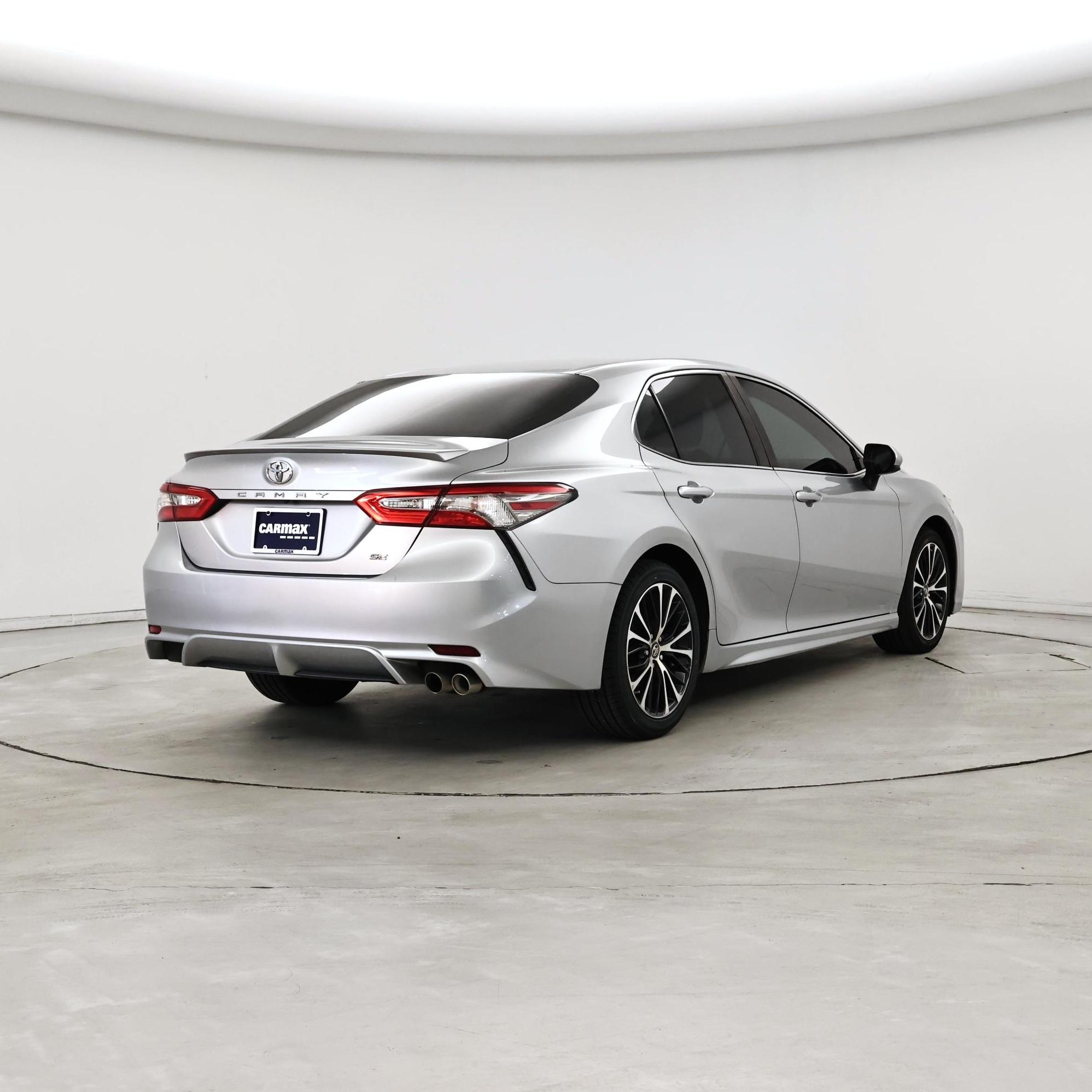 Thumbnail: 2018 Toyota Camry - 8